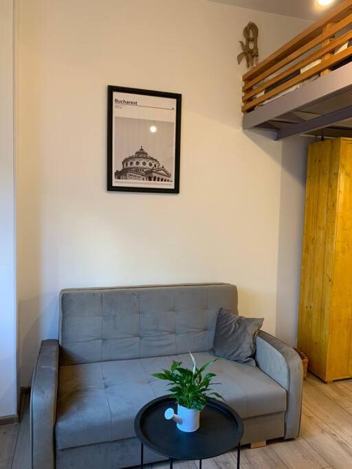 Charming 1937 #Victory Avenue