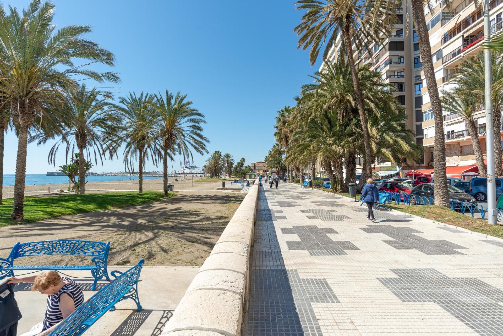 Steps away from the sand/ Malagueta beach