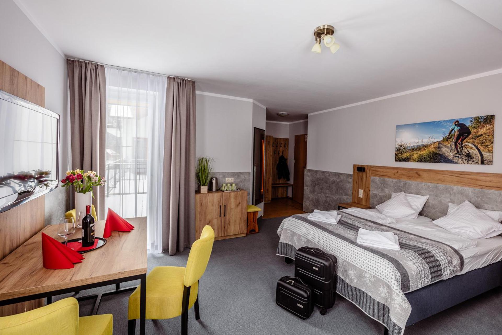 Dreibettzimmer mit eigenem Bad