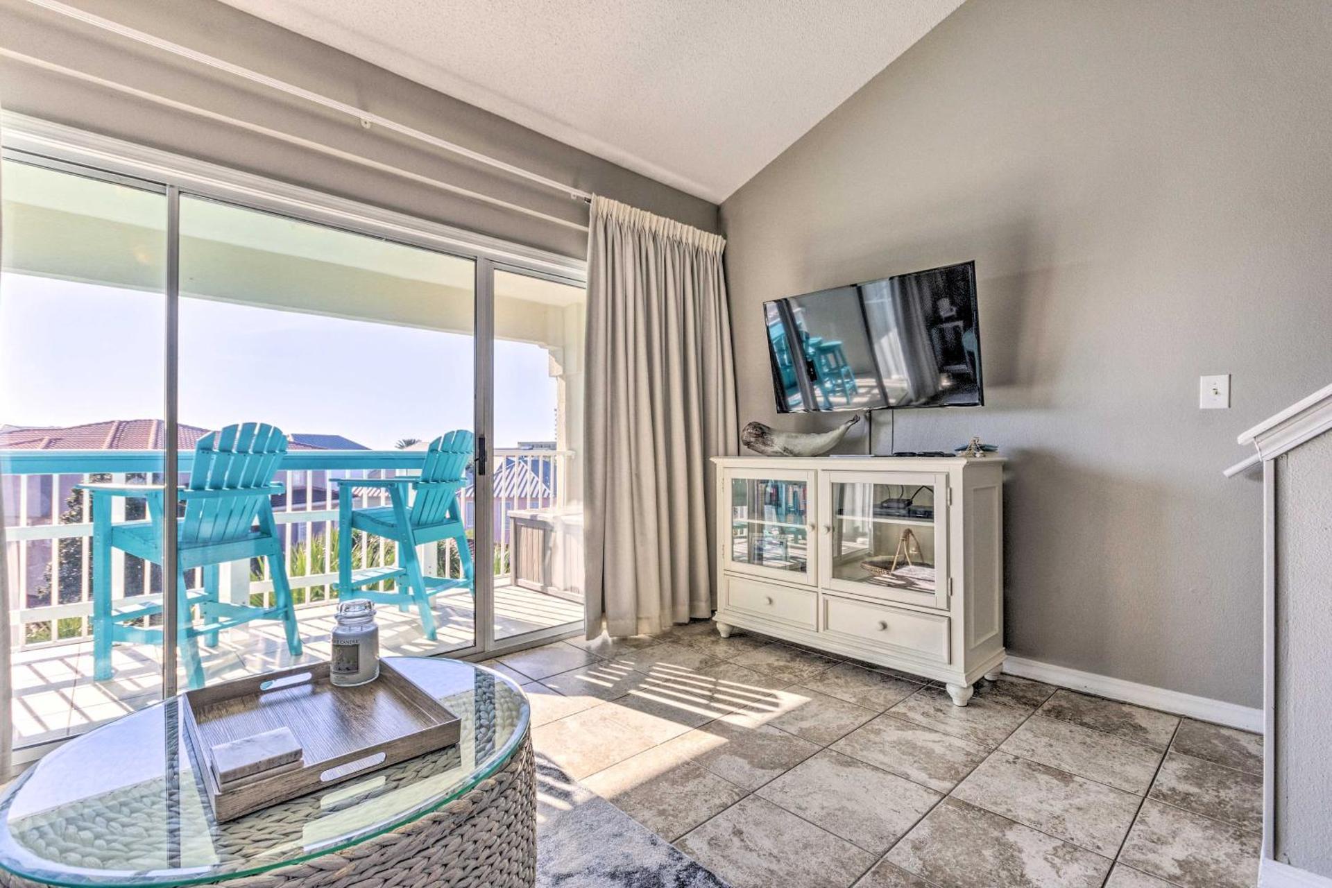 Well-Appointed Family Condo on Miramar Beach!