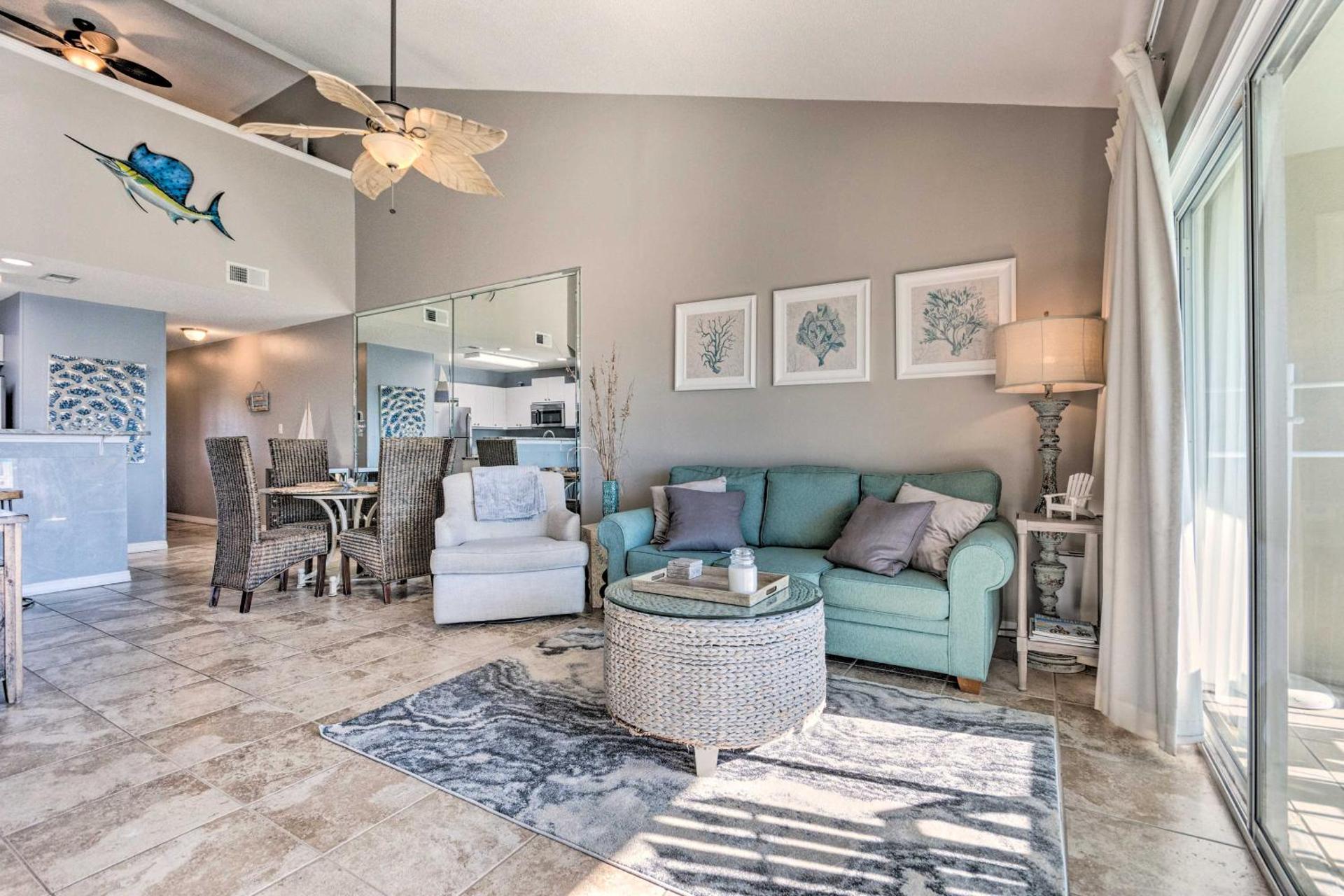 Well-Appointed Family Condo on Miramar Beach!