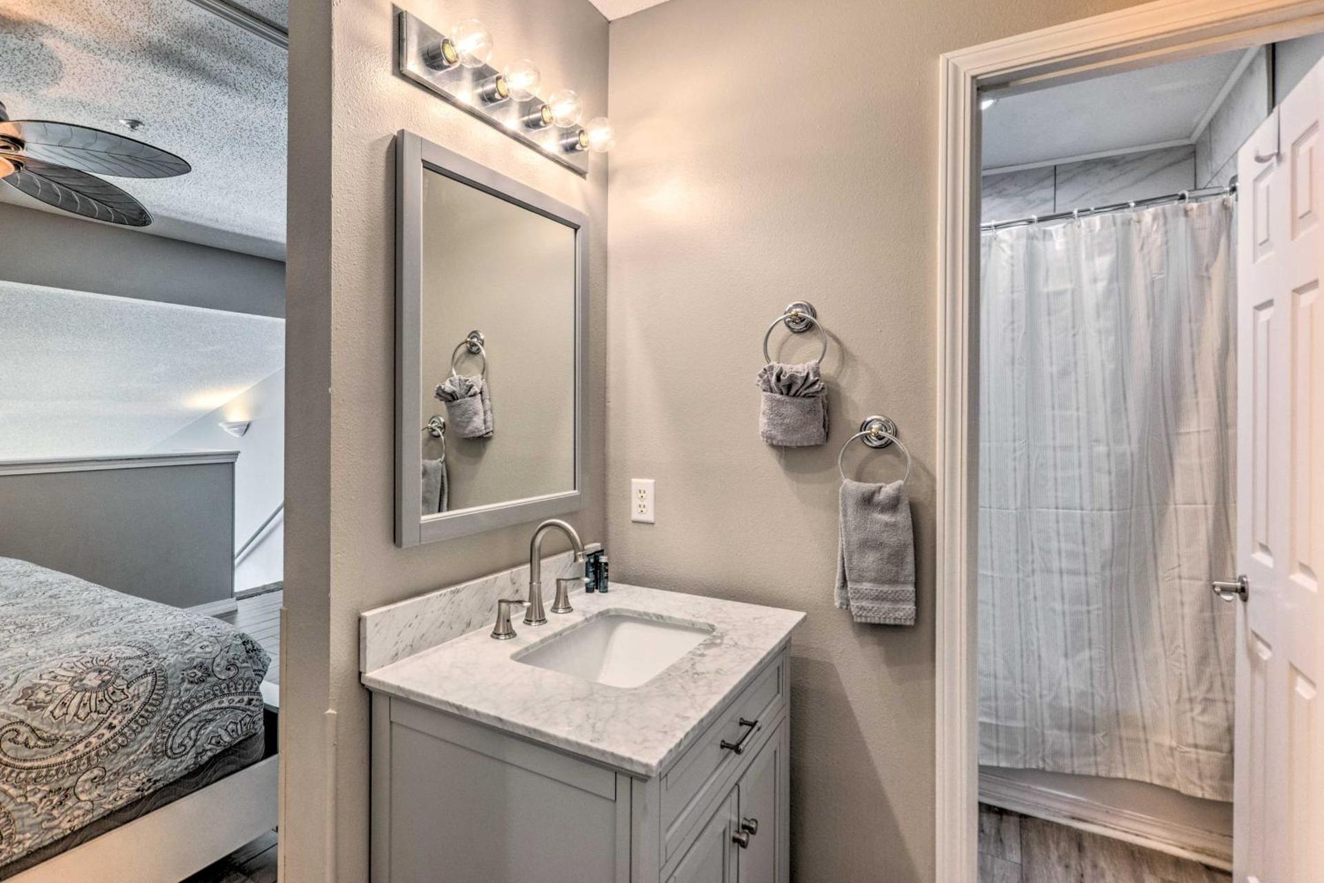 Well-Appointed Family Condo on Miramar Beach!