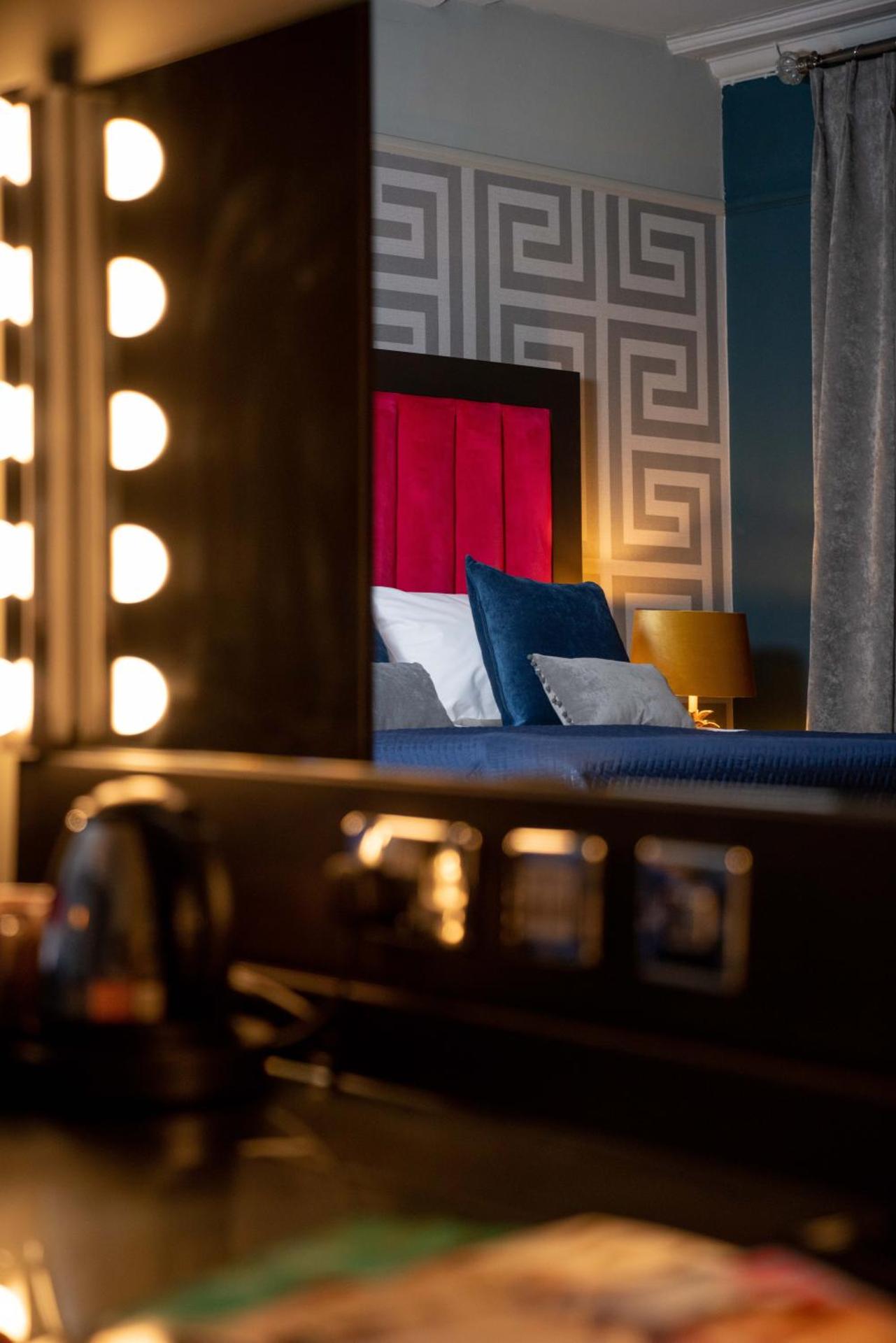 62 Castle Street Hotel