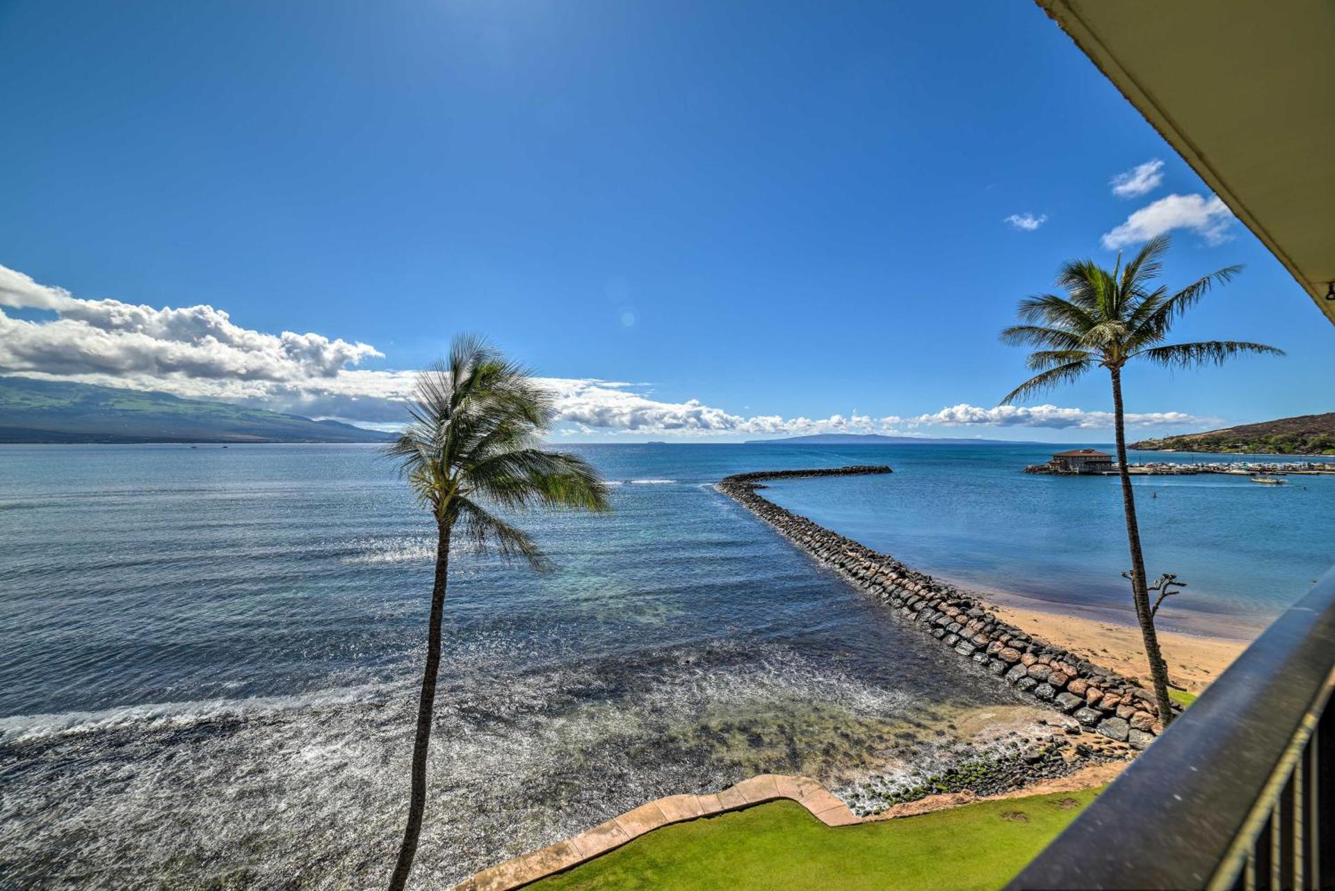 Luxurious Maui Getaway with Panoramic Ocean Views!