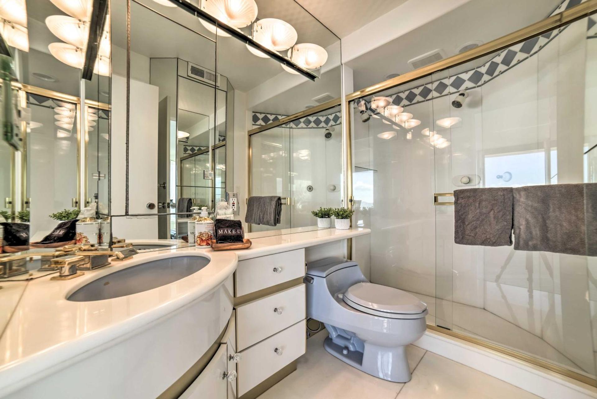 Luxurious Maui Getaway with Panoramic Ocean Views!