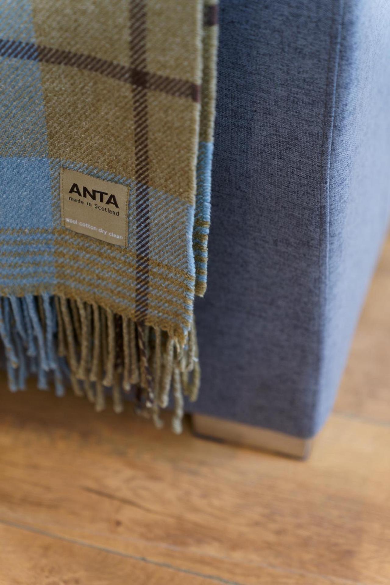 CITY CENTRE APARTMENT with Free Secure Underground Parking