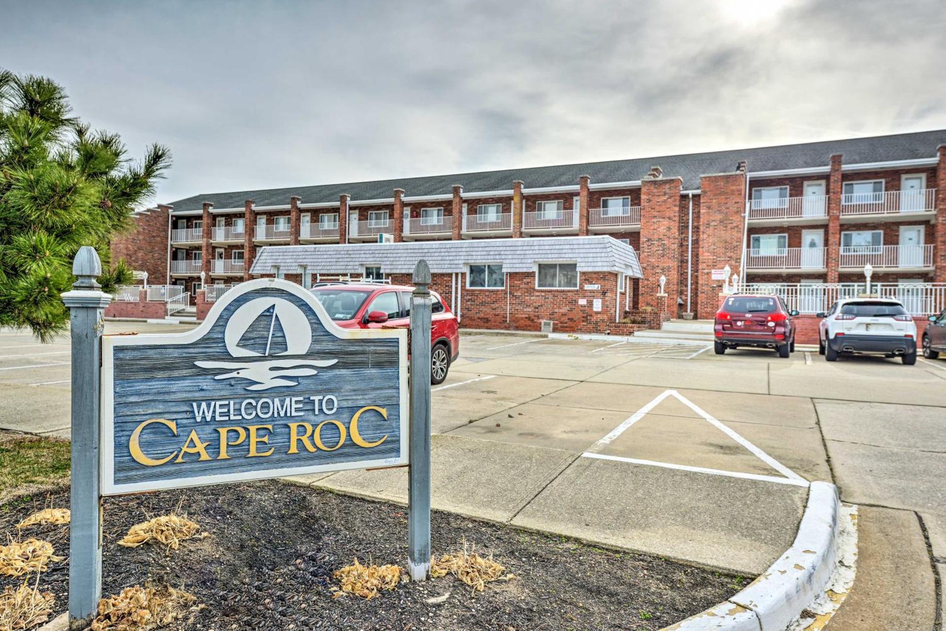 Bright Condo Half-Block to Cape May Beach!