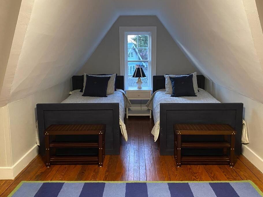 Spectacular Location Two Bedroom State Circle Apartment