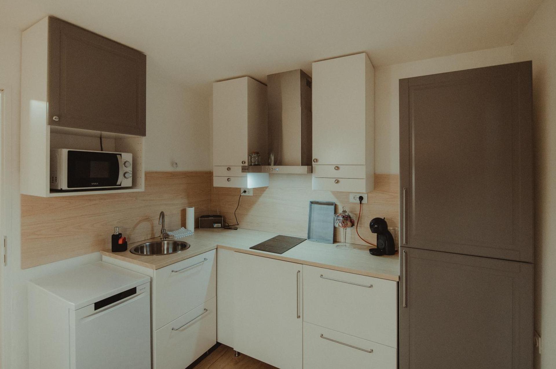 Kitchen or kitchenette