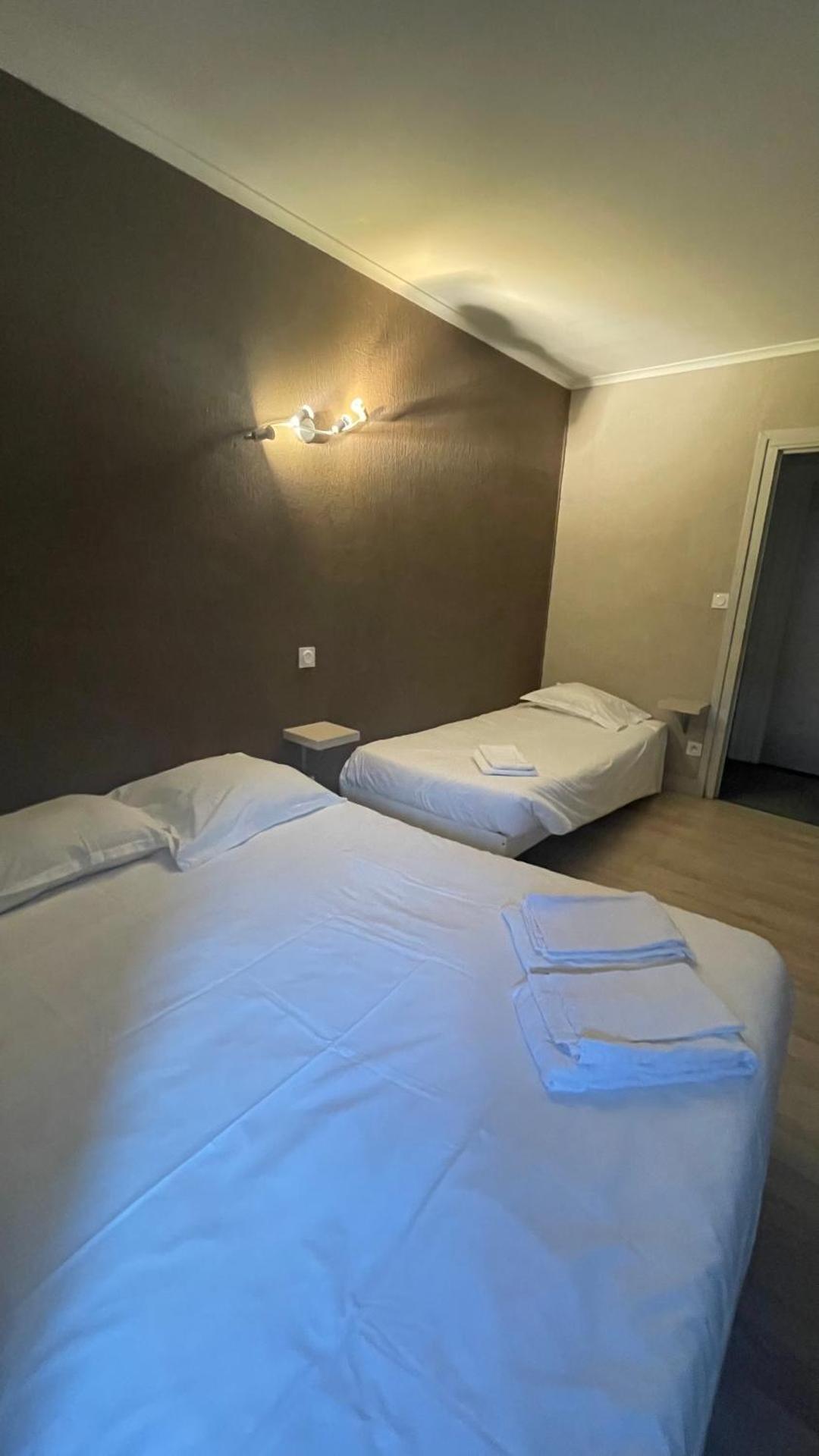 GOOD NIGHT HÔTEL By L'excess