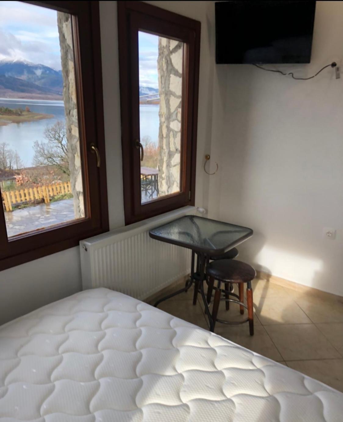 Ξενώνας Παρατηρητήριο Υπερώον