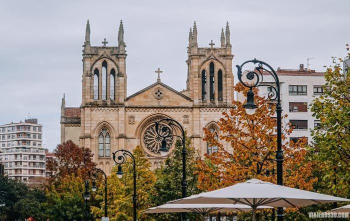 Apto Ramón y Cajal,1- Céntrico y cerca de Playa San Lorenzo-3hab garaje opc