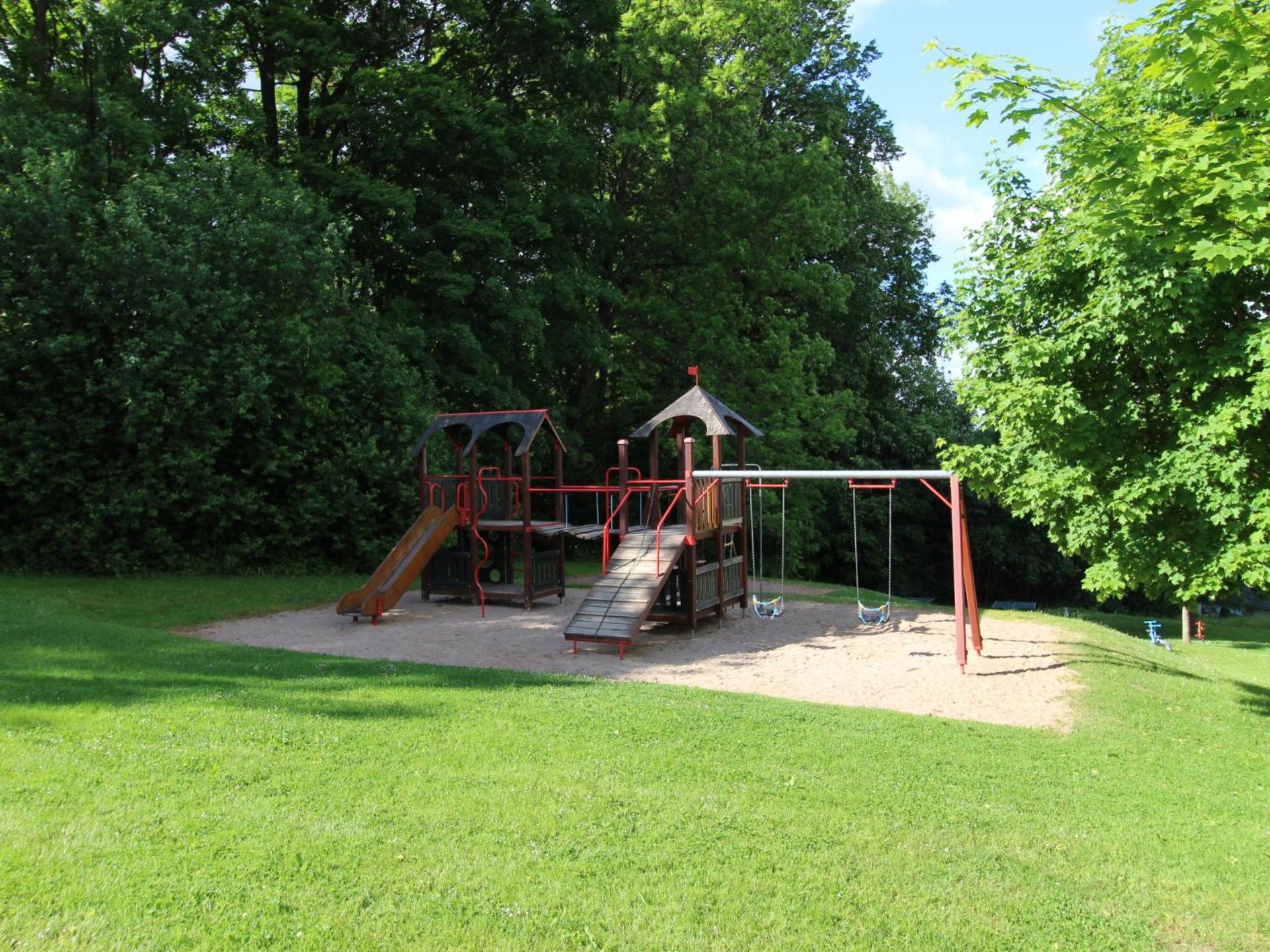 Holiday Home Holiday Hill 35 by Interhome