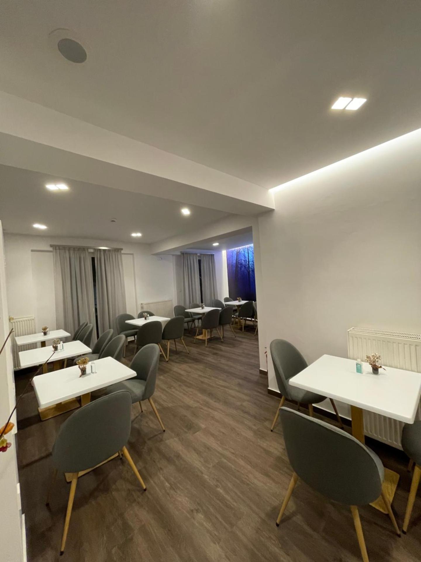 Varvitsiotis Studios