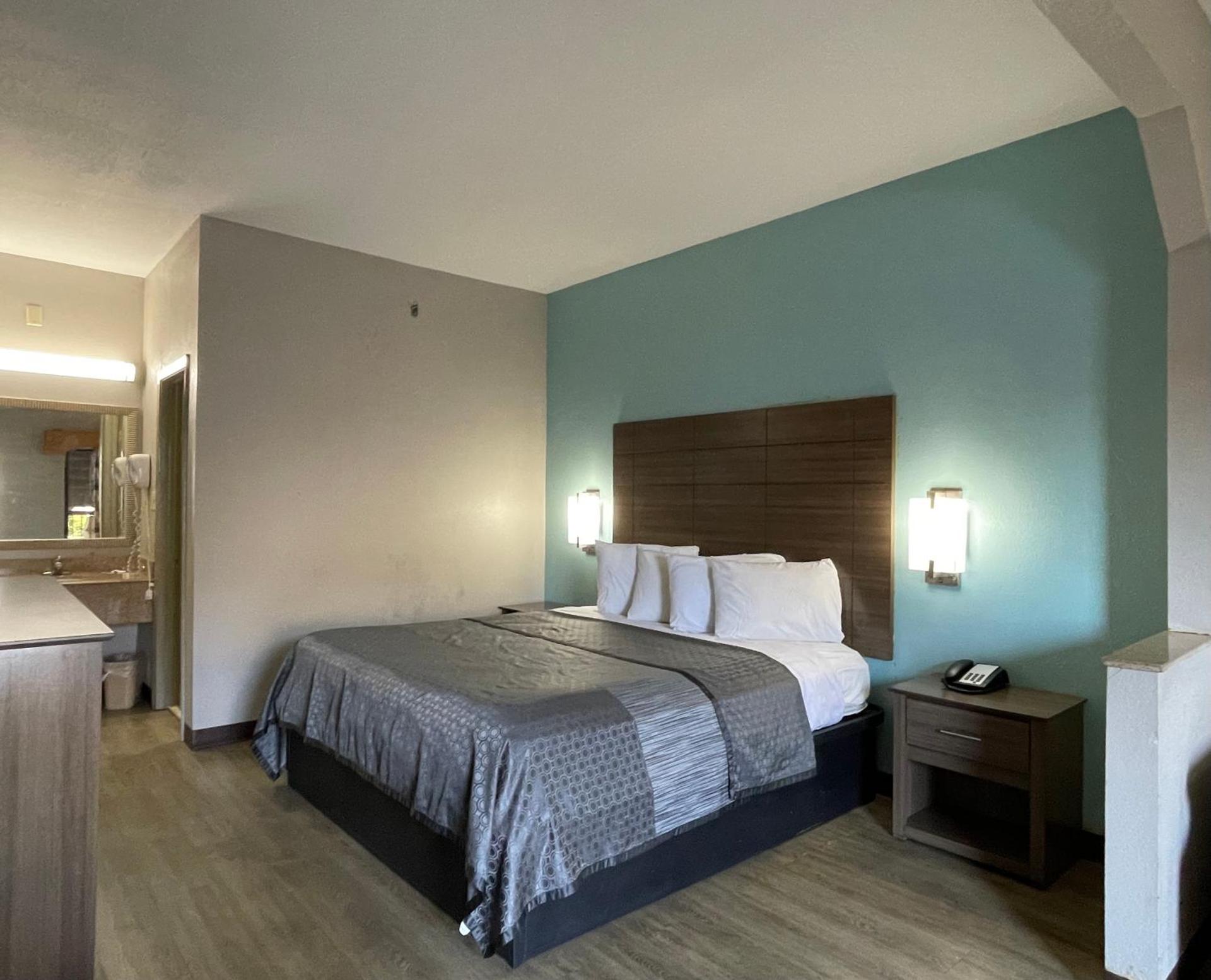 Fairview Inn & Suites Mobile