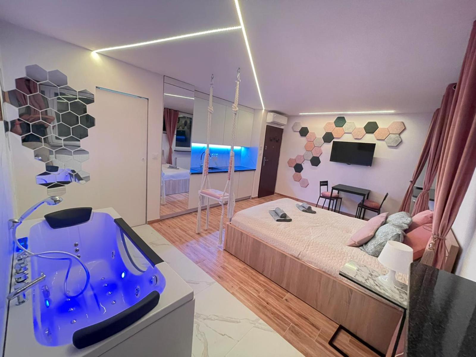 YOURAPART JACUZZI przy ZAMKU KRÓLEWSKIM