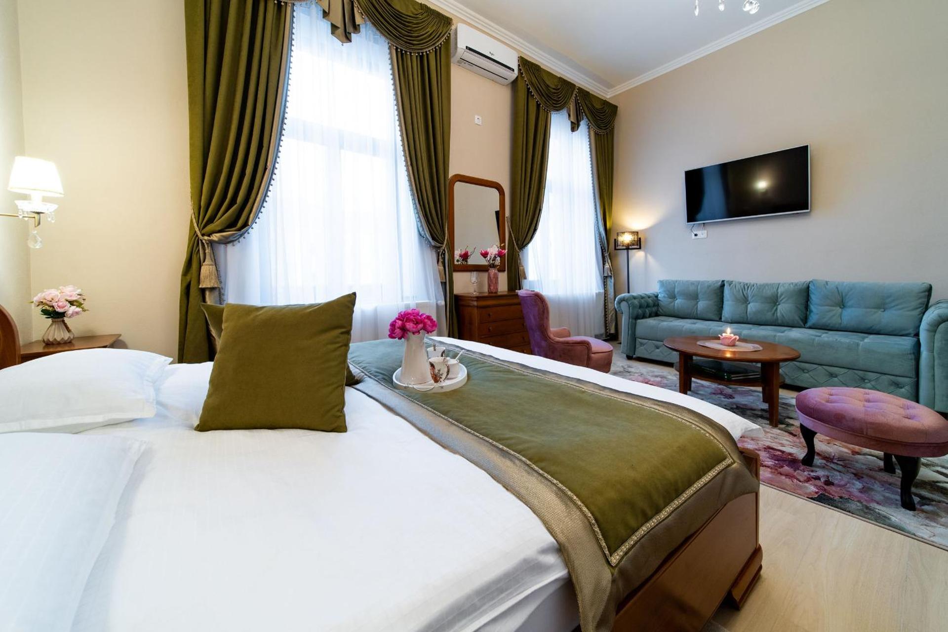 Central Harmony Apartment