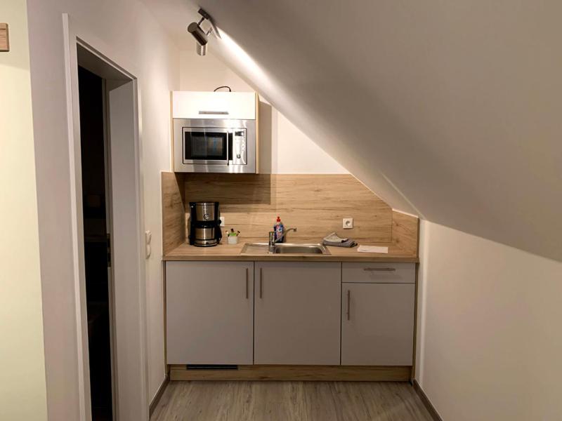 Deluxe Double Room (2 Adults + 1 Child)