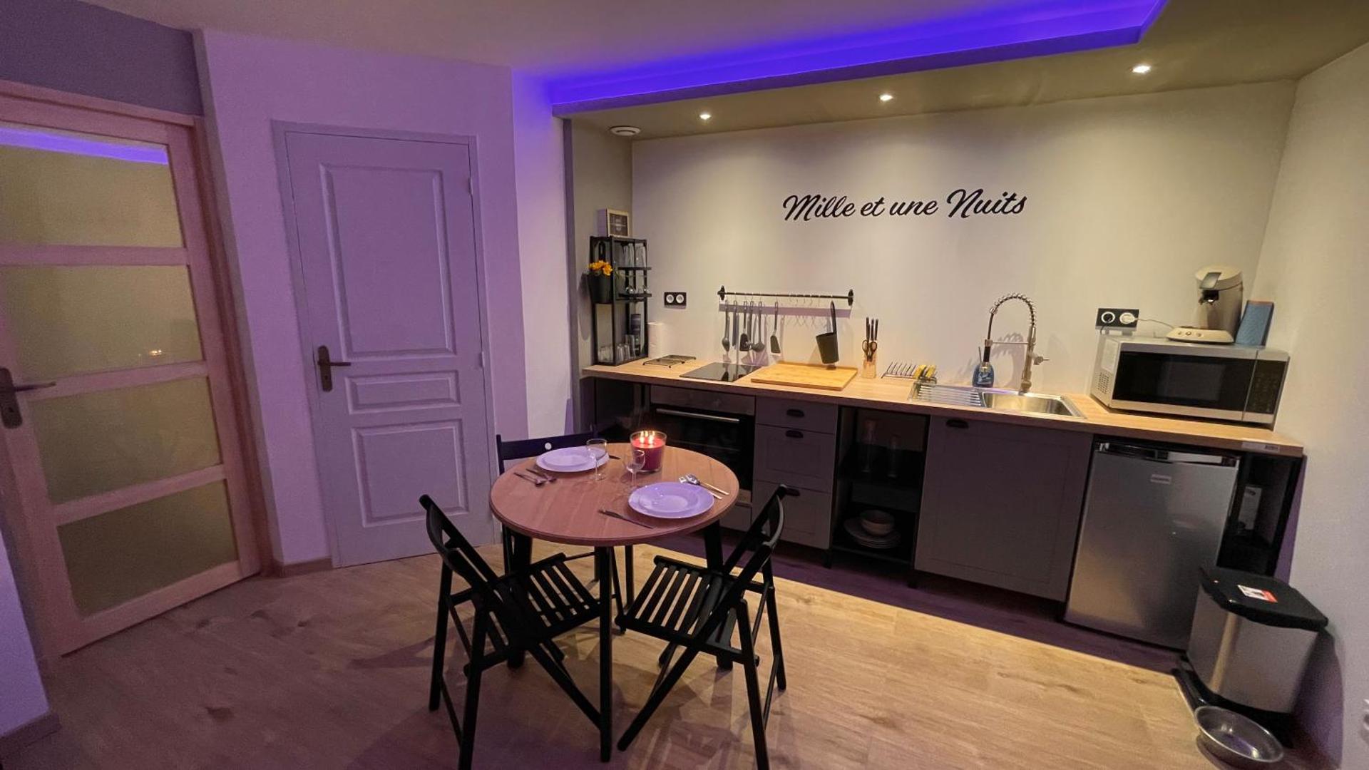 Mille et une nuit, appartement classé 3 étoiles en RDC avec exterieur et parking