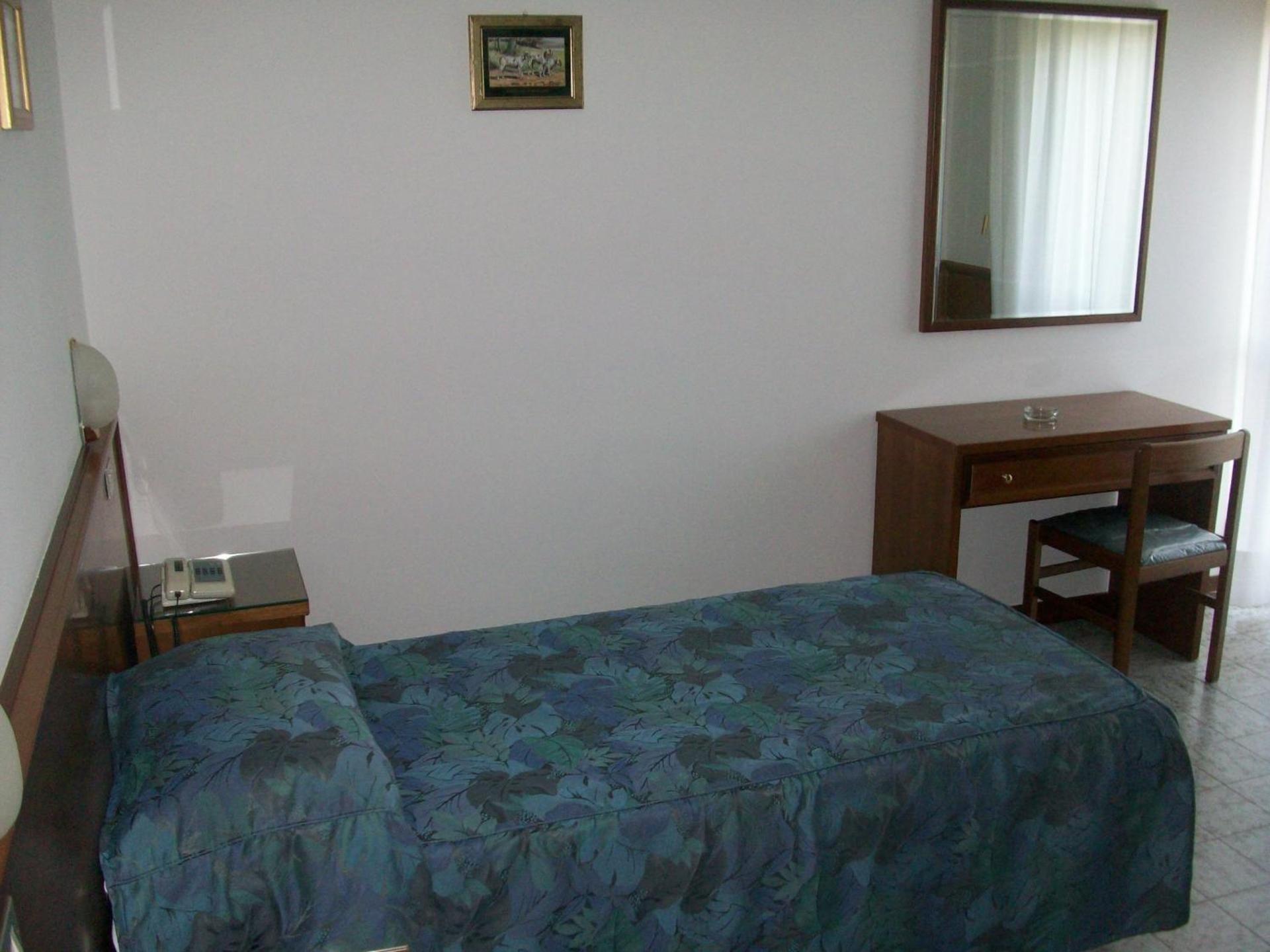 HOTEL SANTOROTTO di FABIO TERROSI