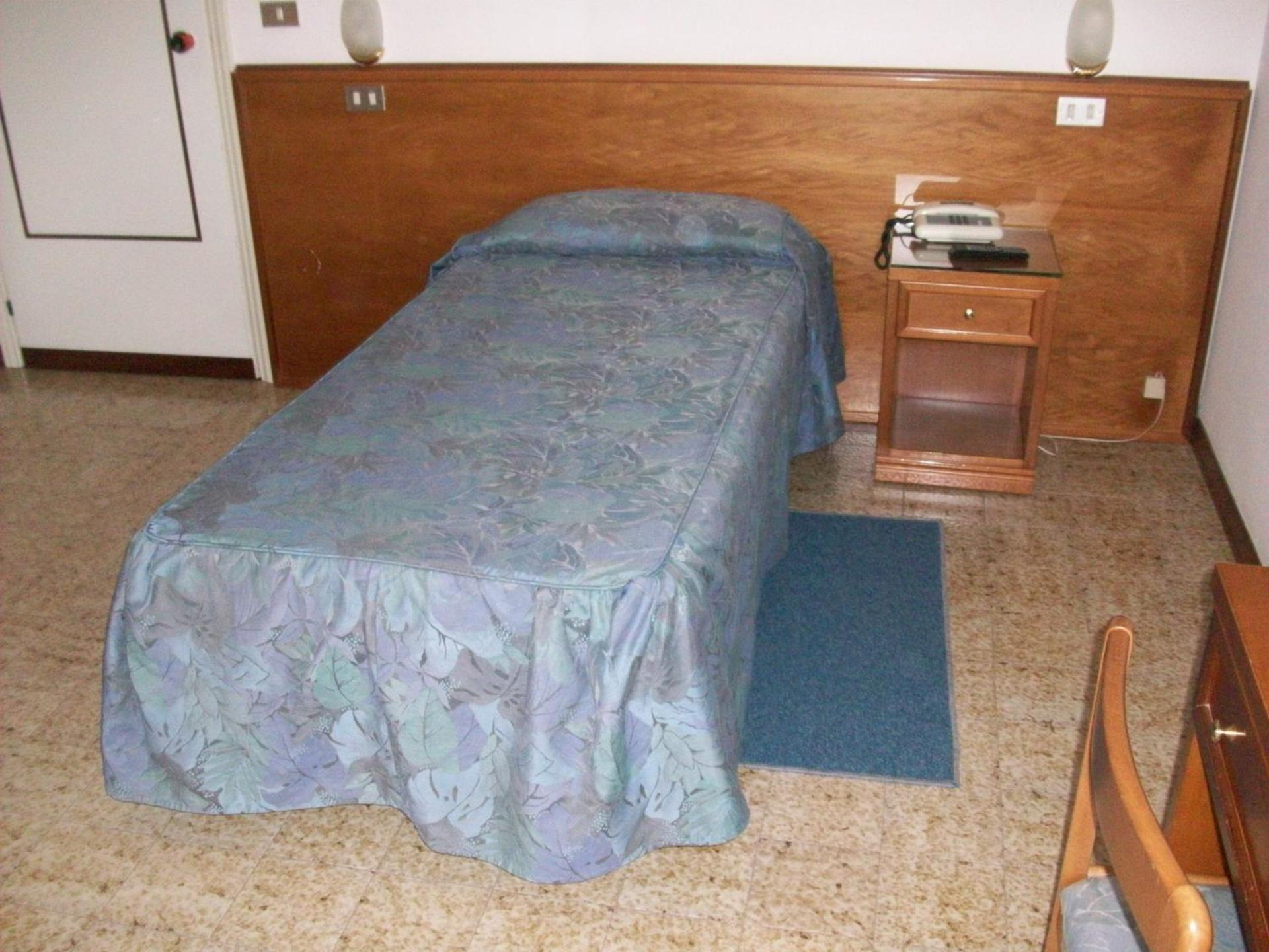 HOTEL SANTOROTTO di FABIO TERROSI