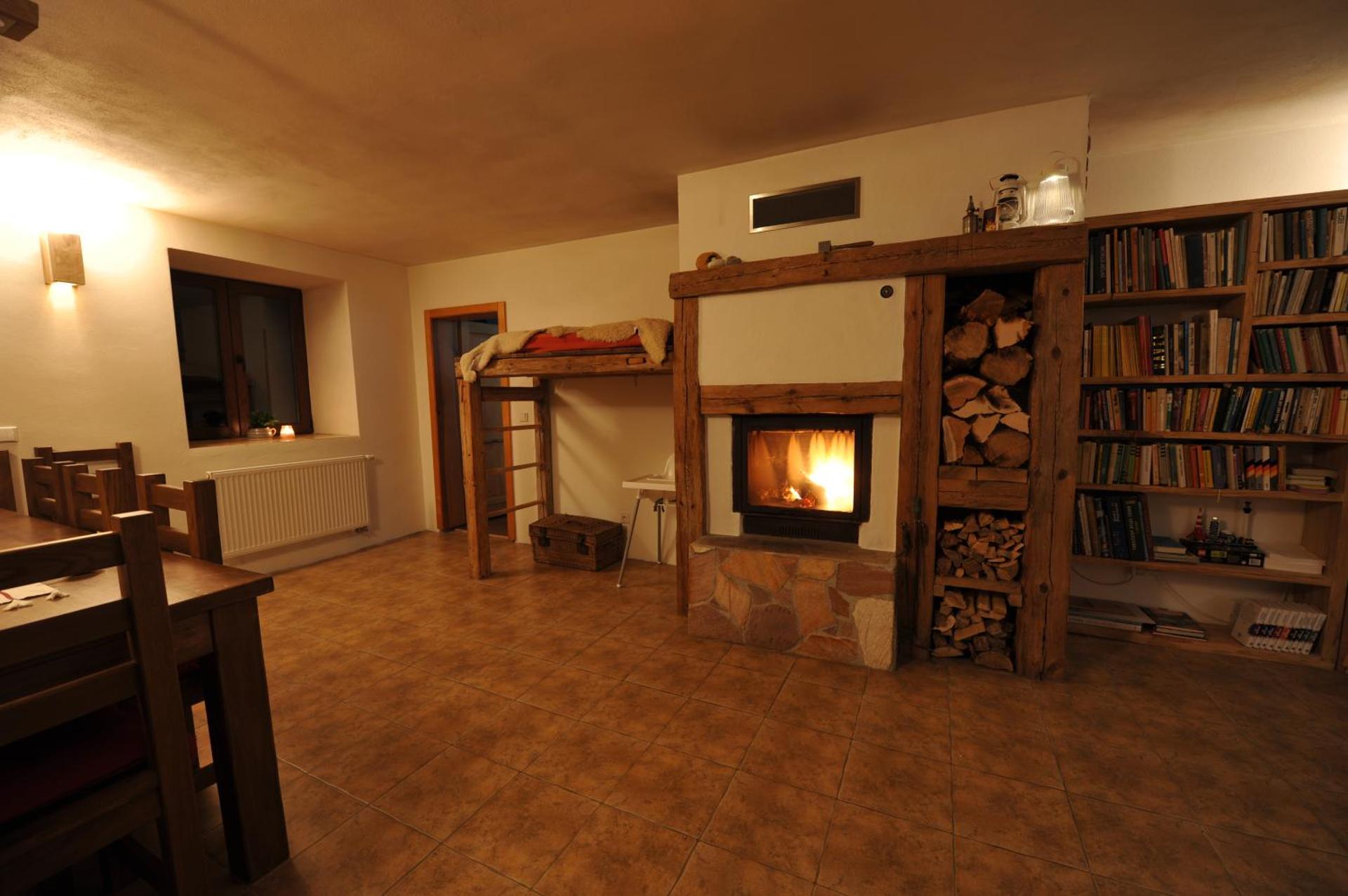 Communal lounge/ TV room