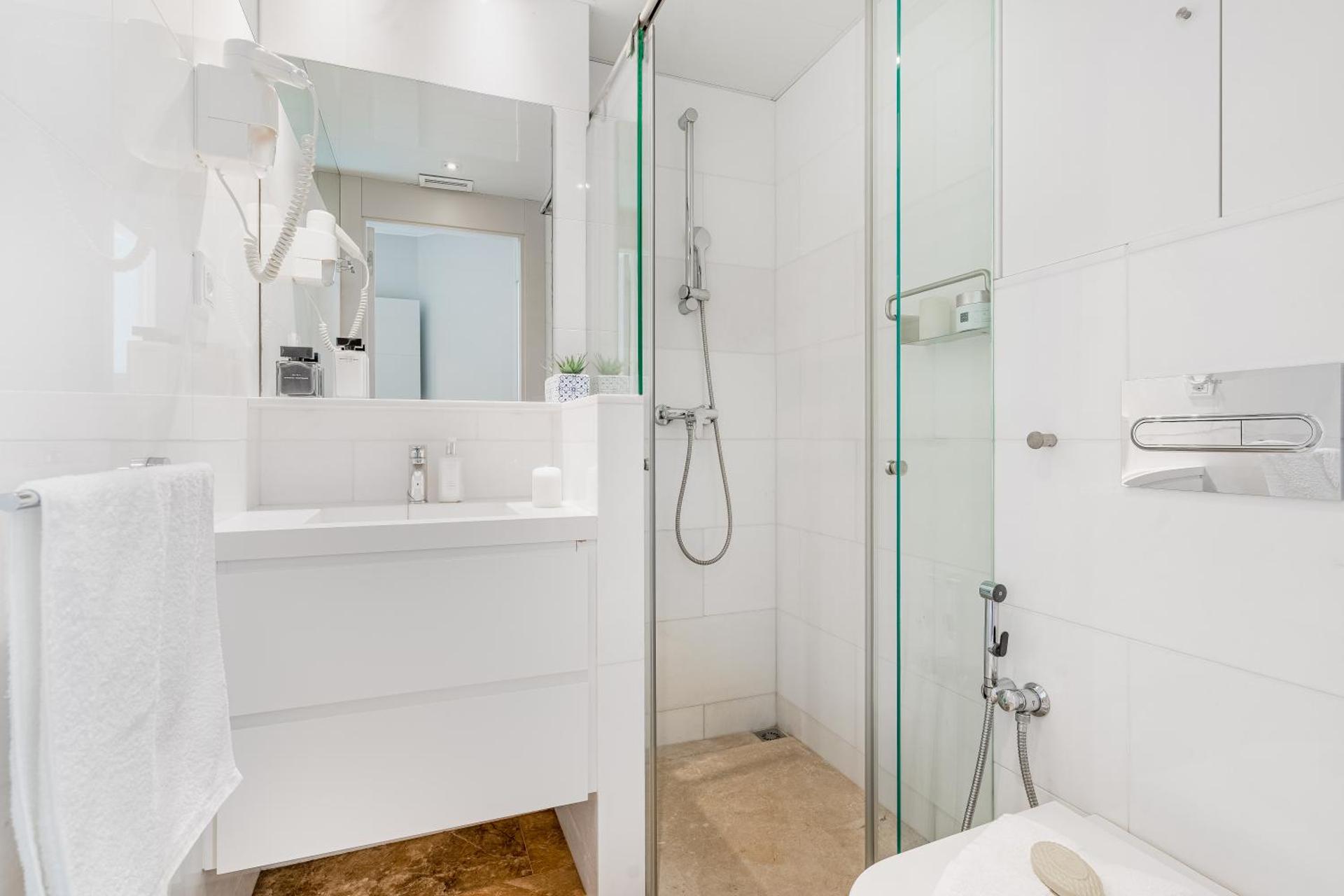 Kronos on the beach Suite 2