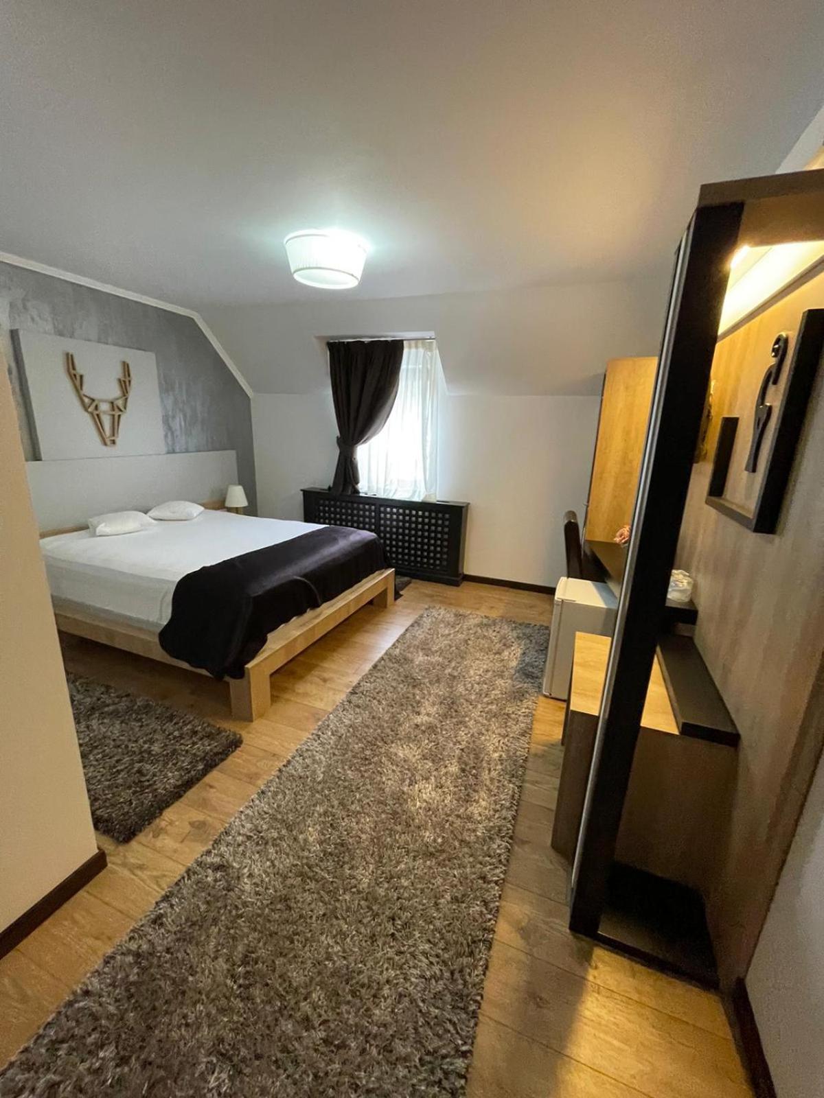 PENSIUNE RESTAURANT CAPRA NEAGRA