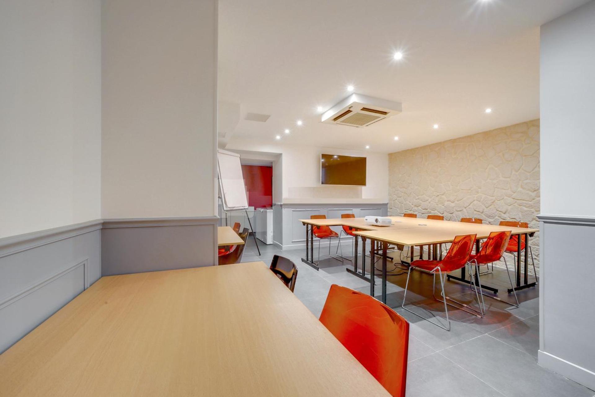 Meeting/conference room