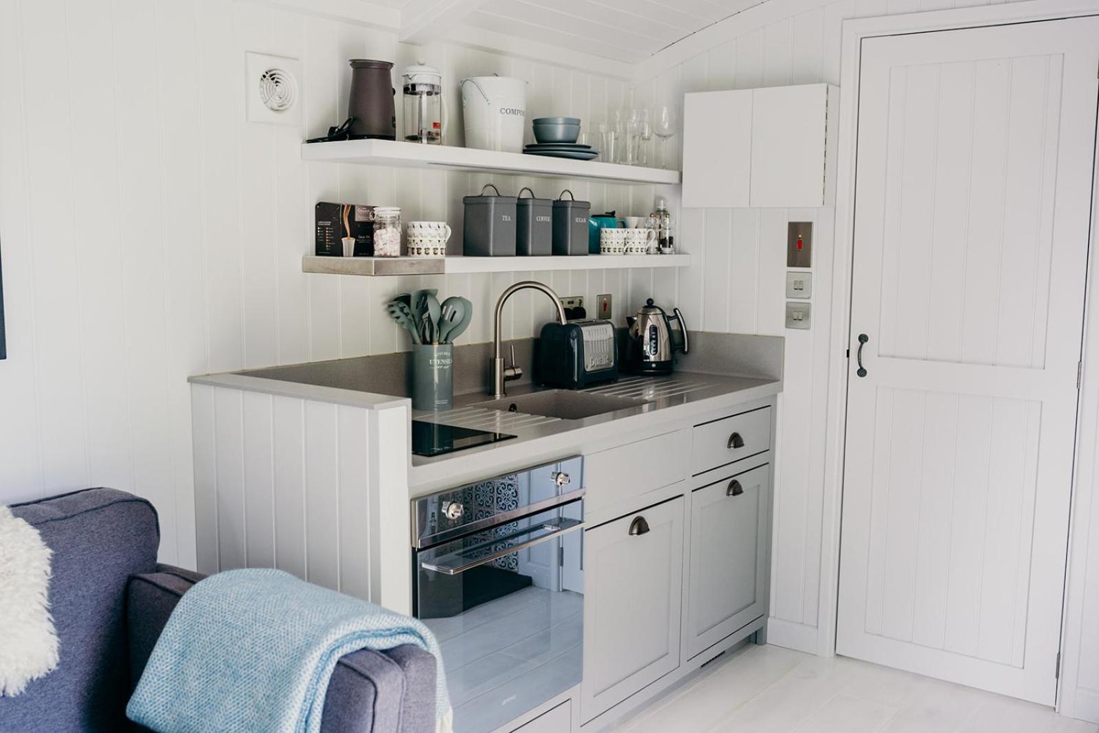 Blatchford Briar - Award Winning Private Shephards Huts with their own Secluded Hot Tubs