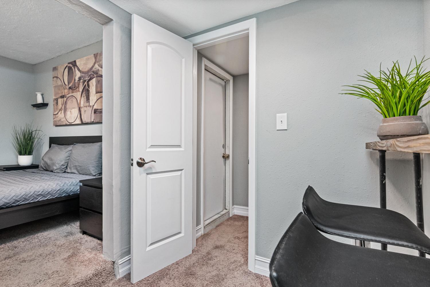 Modern House in Clearwater with access to a Shared Swimming Pool