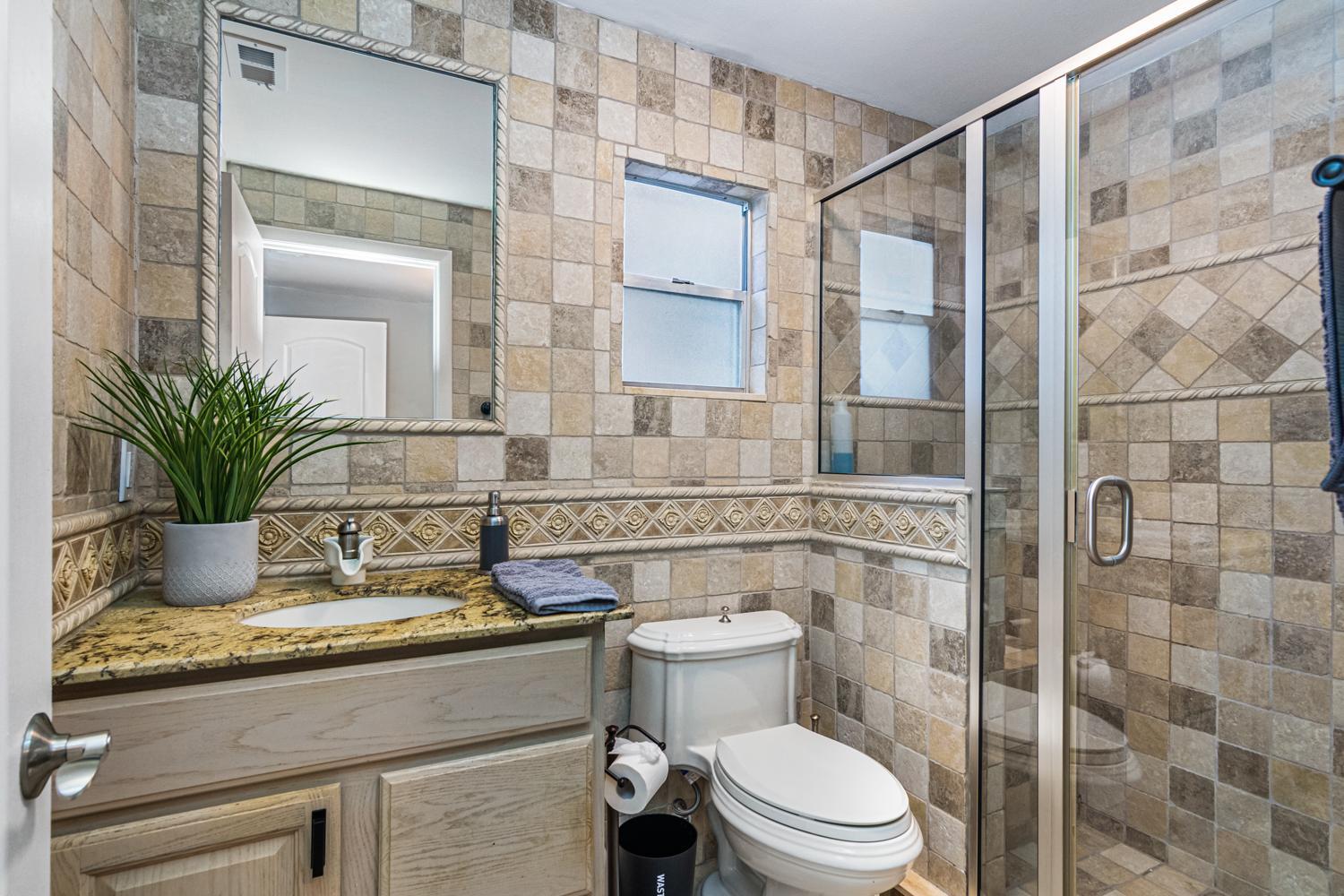 Modern House in Clearwater with access to a Shared Swimming Pool