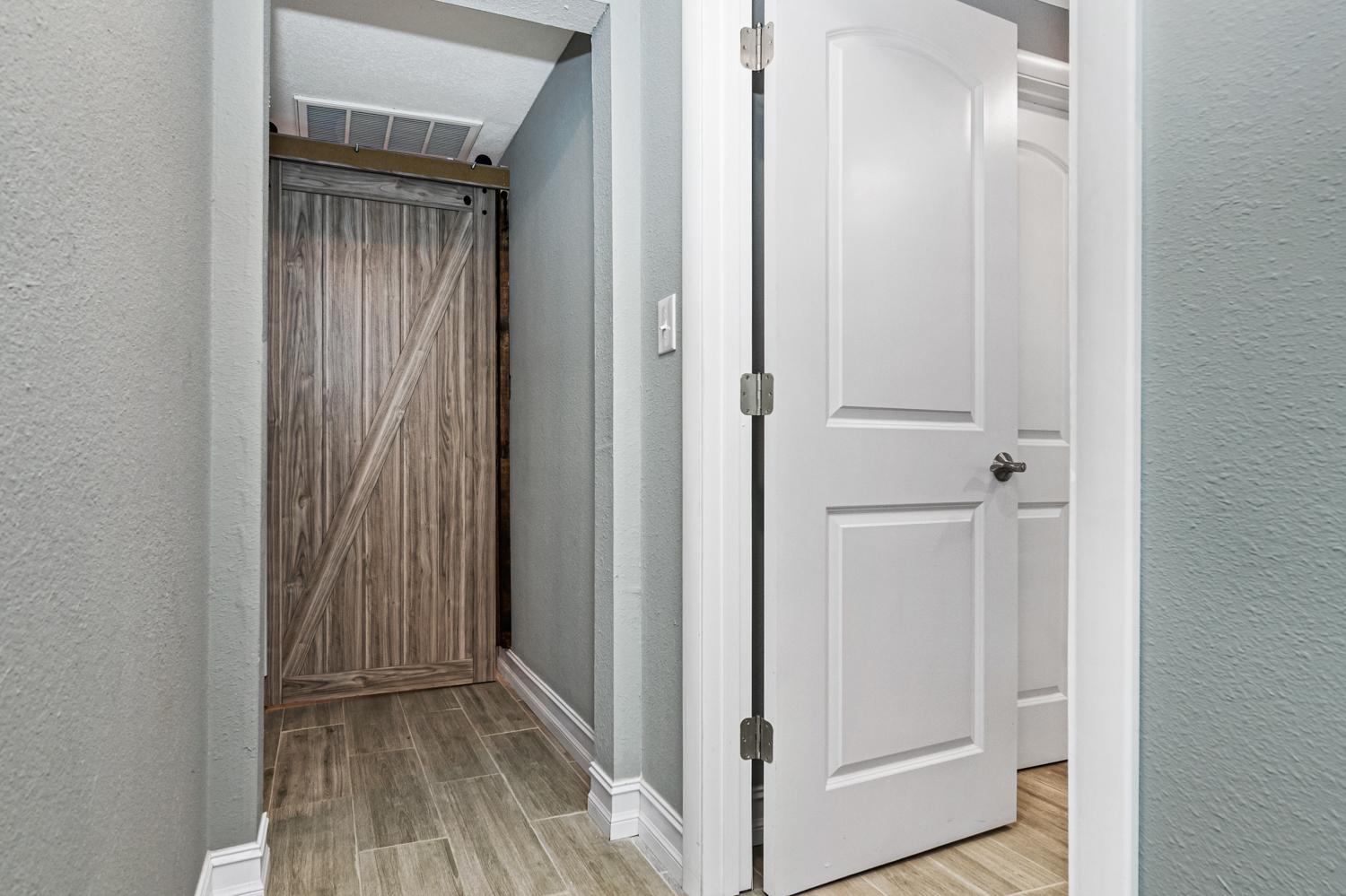 Modern House in Clearwater with access to a Shared Swimming Pool