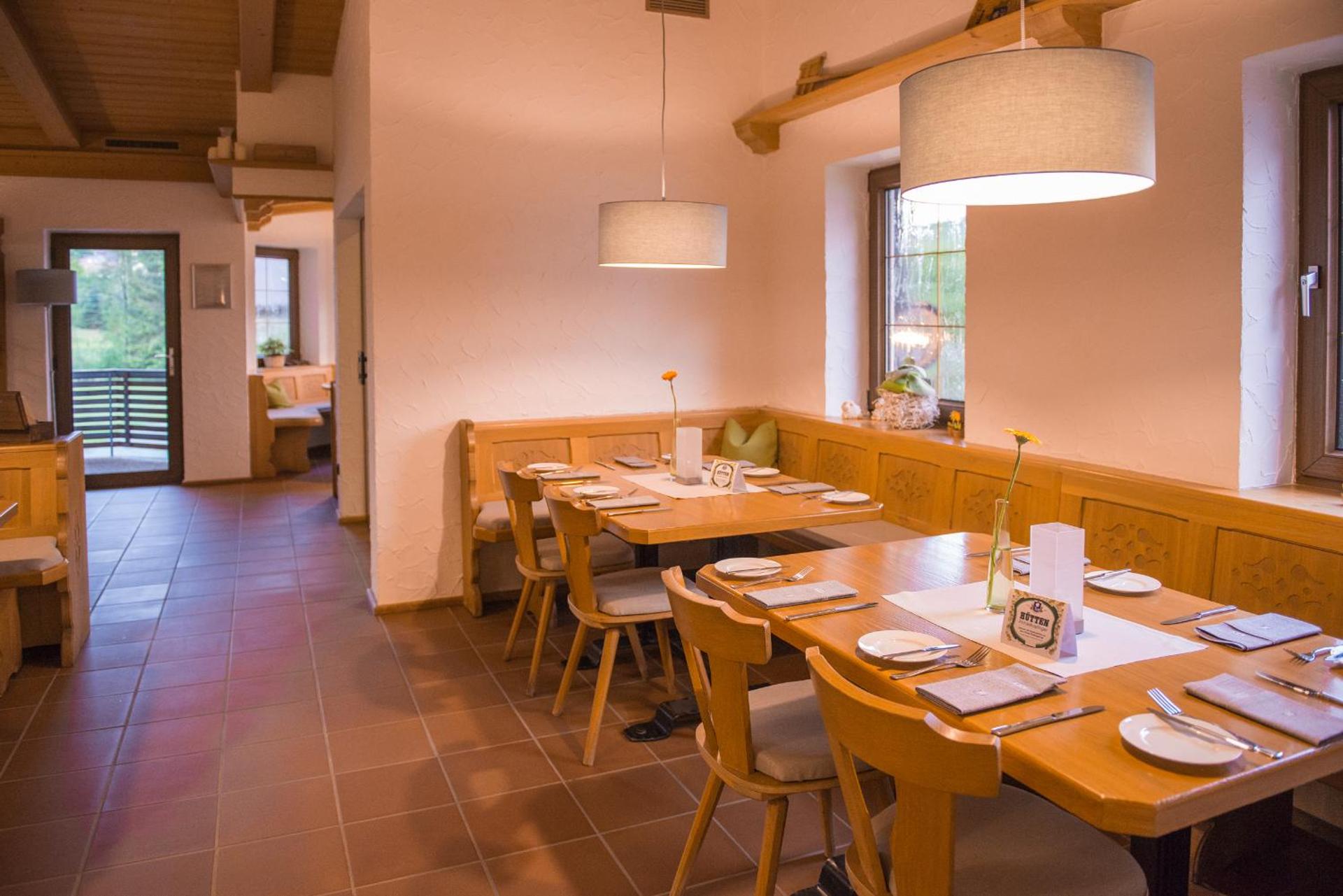 Restaurant/places to eat