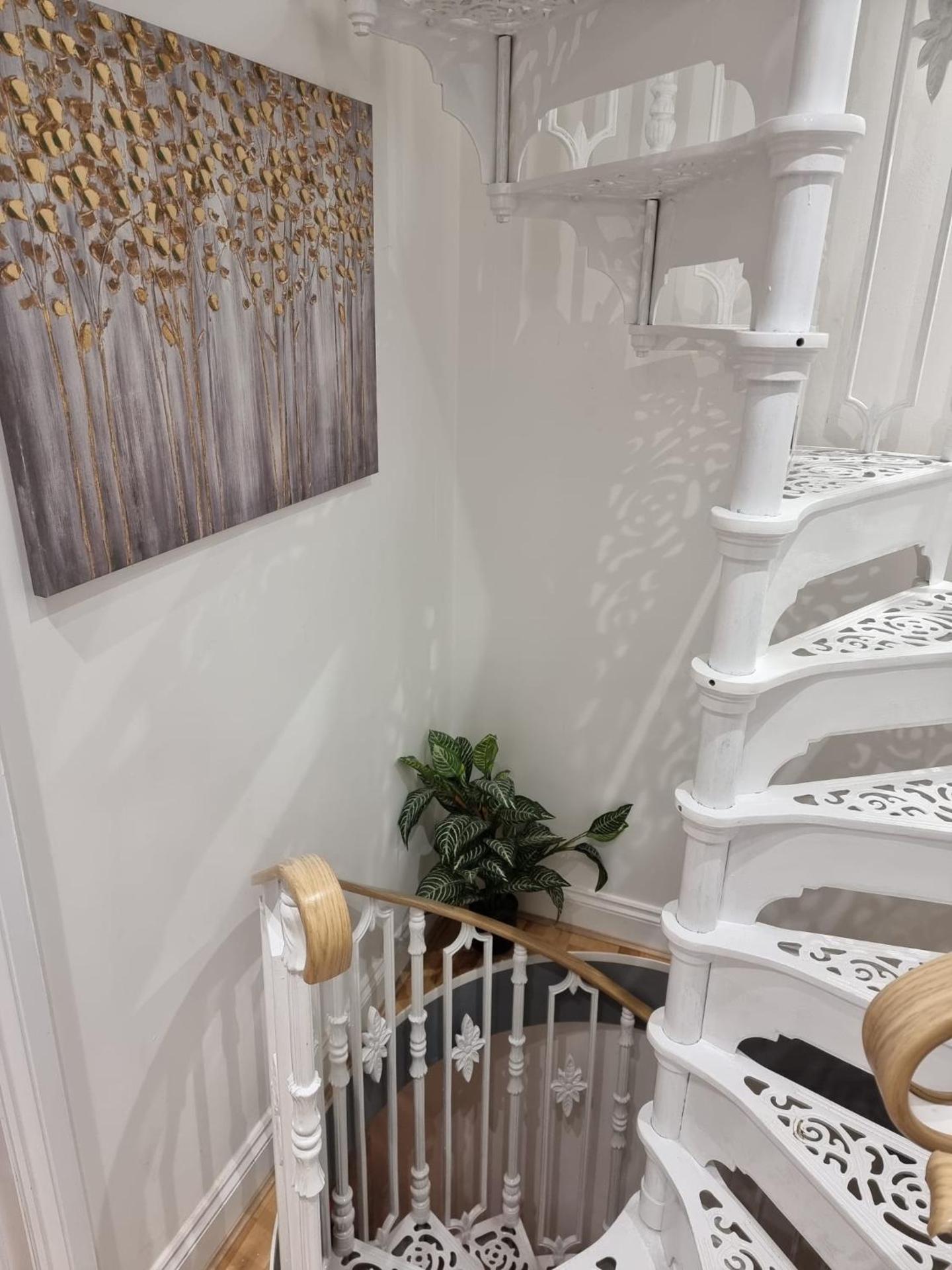 Windsor Retreat in shadow of the Castle.