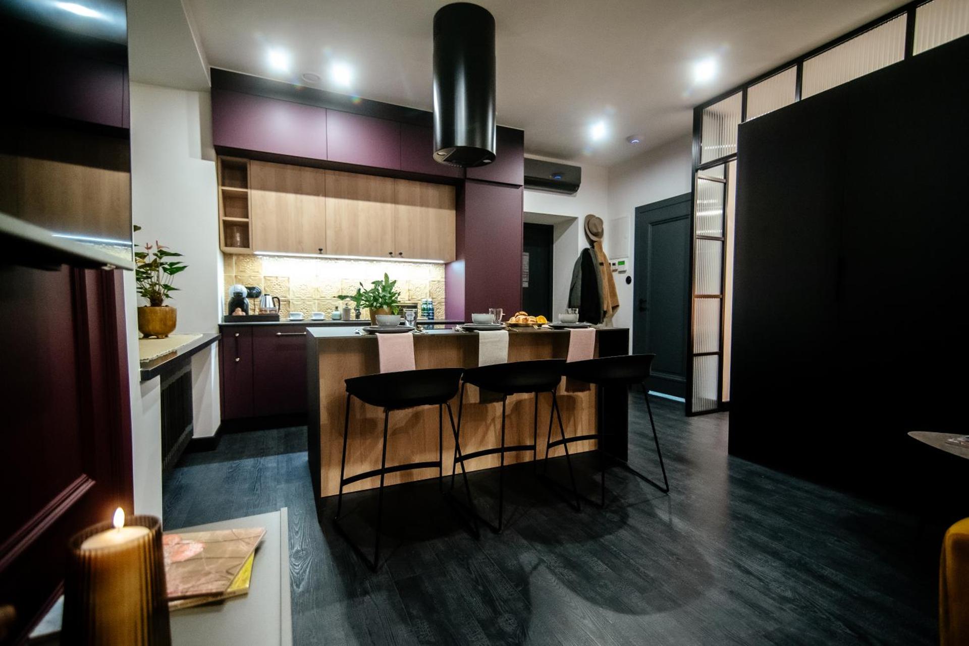 Kitchen or kitchenette