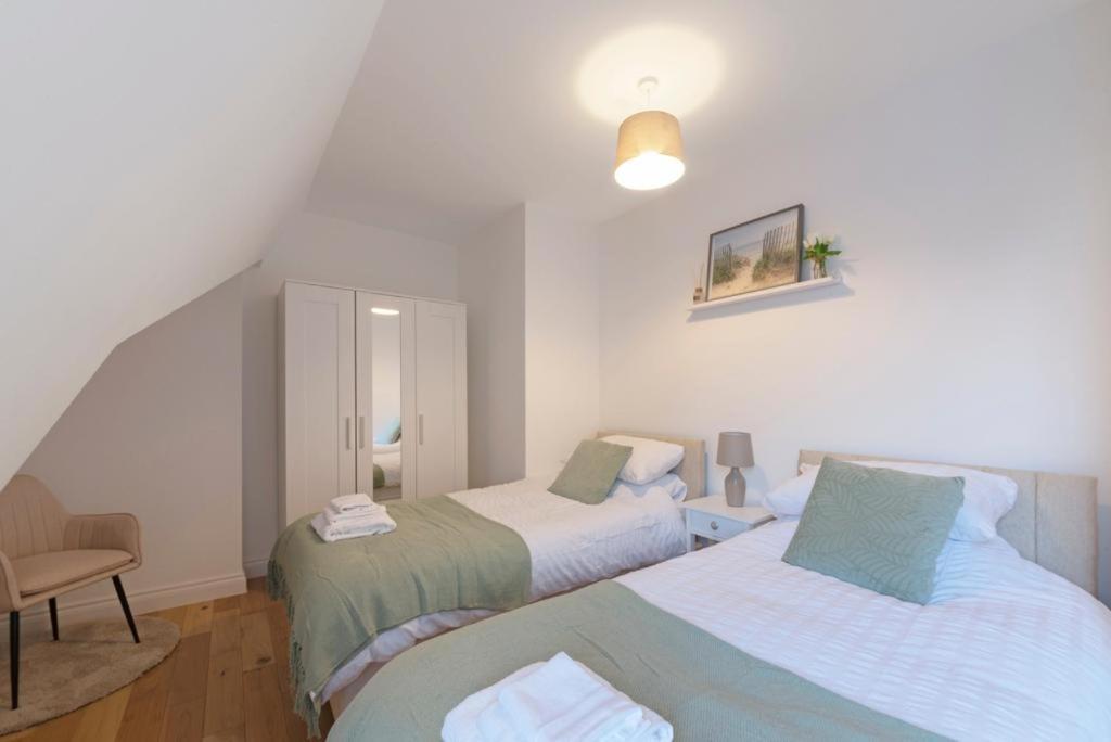 Spacious Two Bed loft Apartment