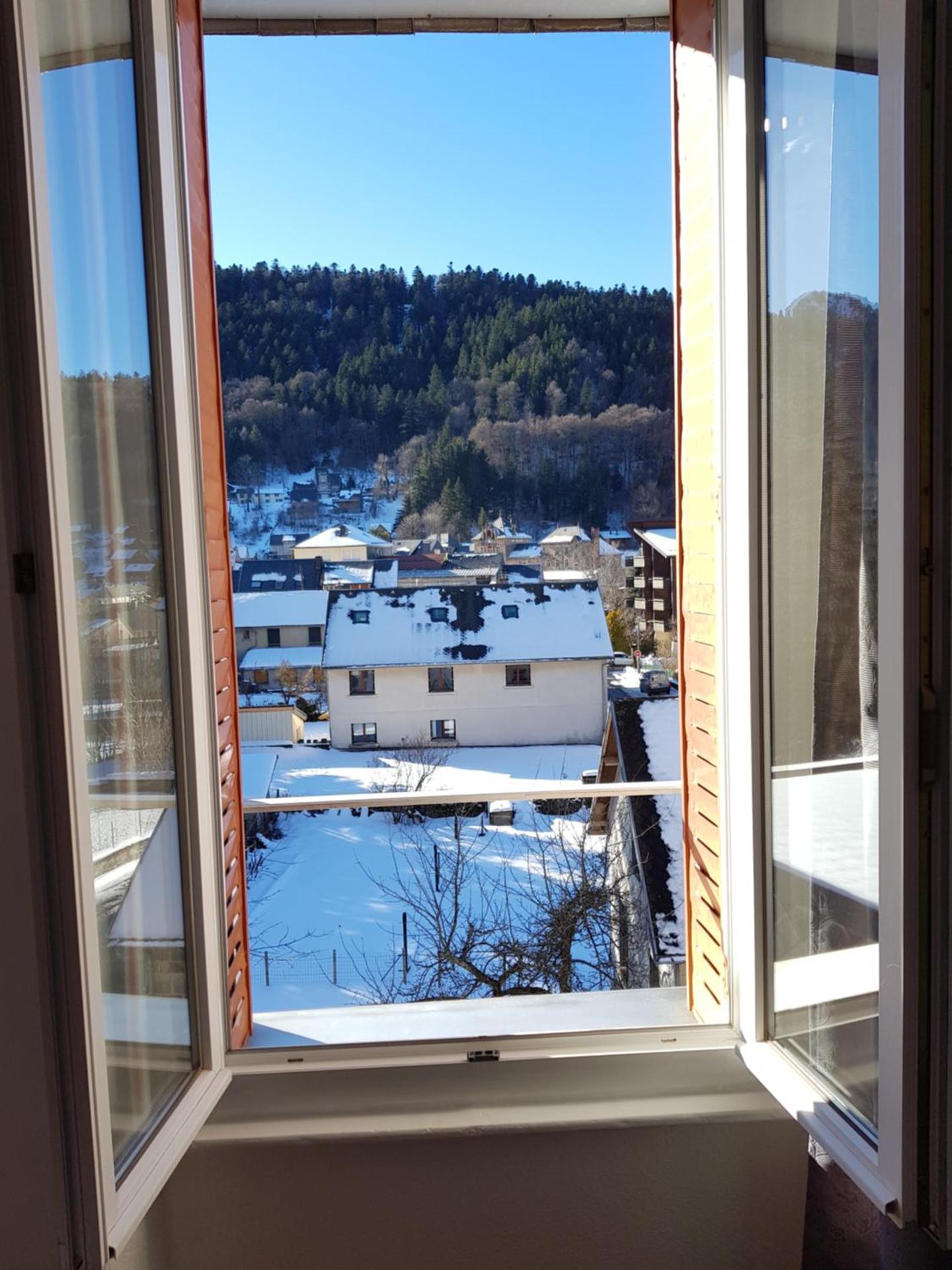 Two-Bedroom Apartment (5 Adults)