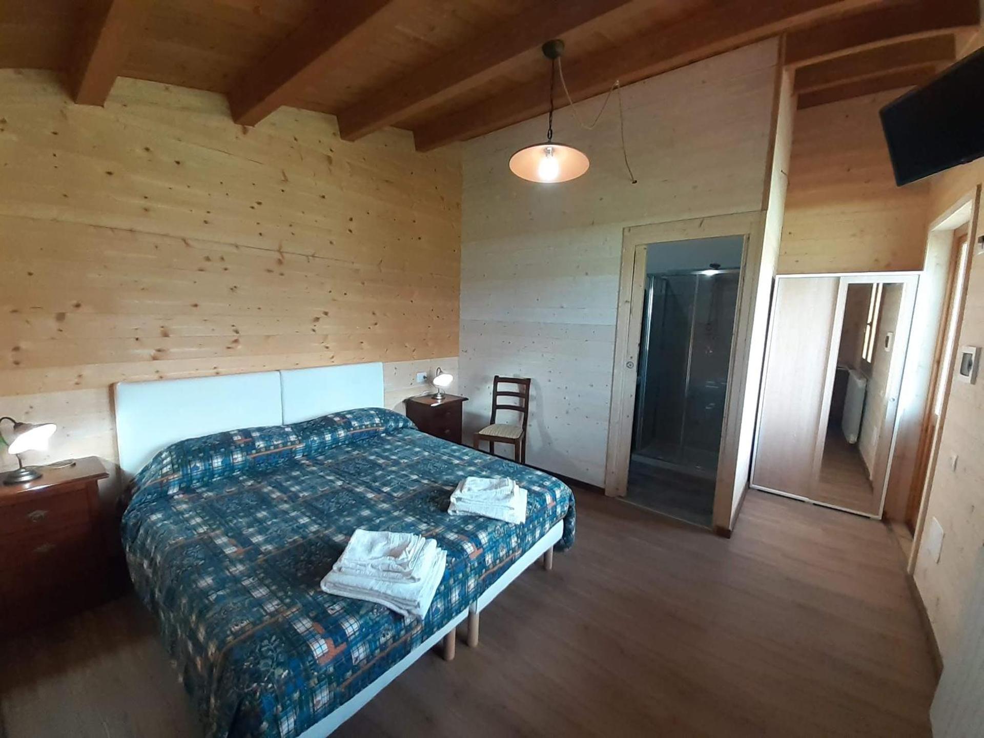 Deluxe Double or Twin Room with Mountain View