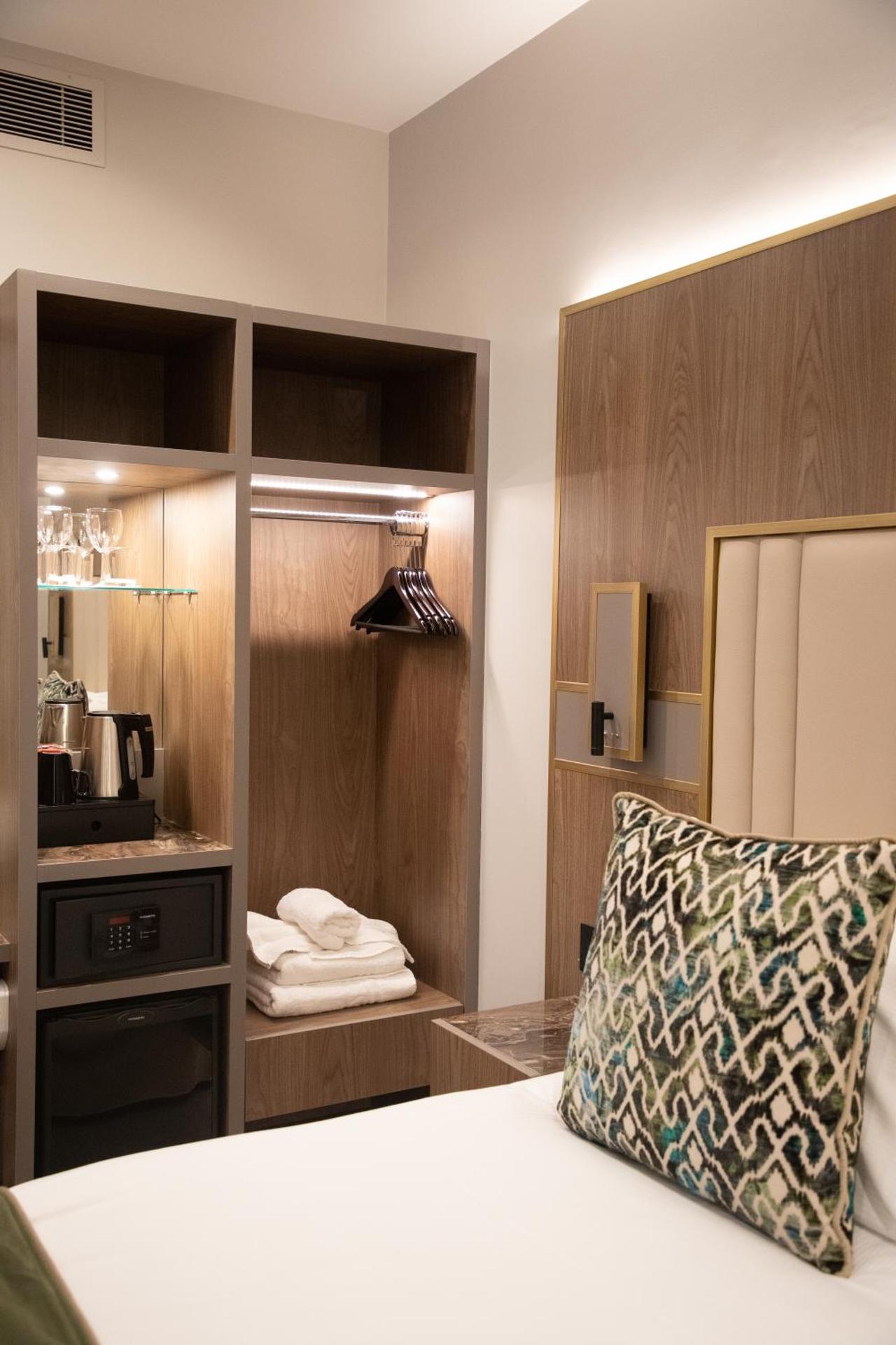 Merit Kensington Hotel