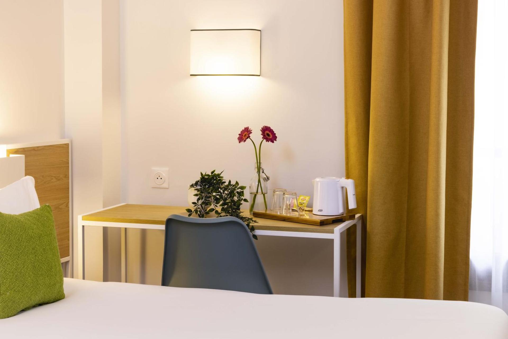 Hotel Paris Louis Blanc