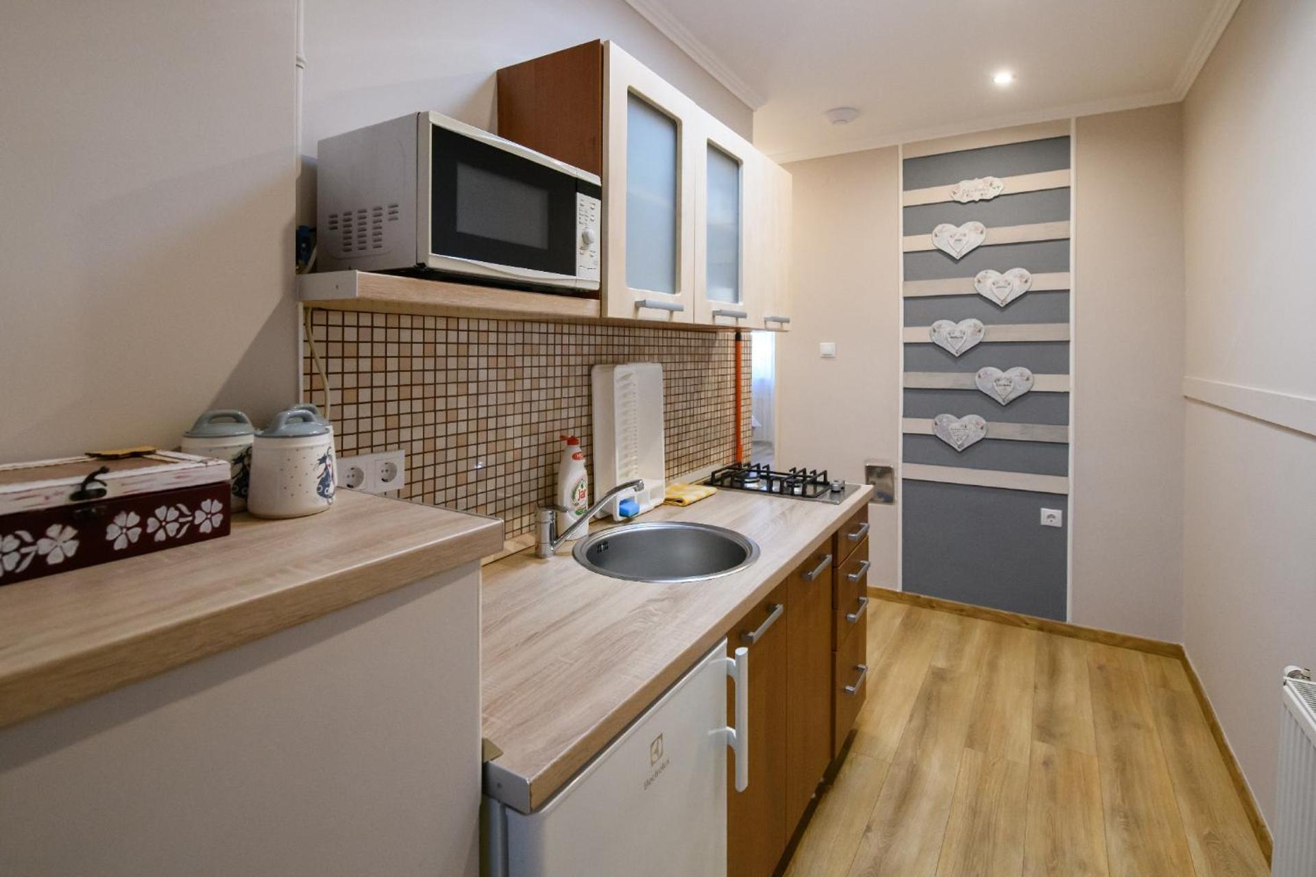 Kitchen or kitchenette