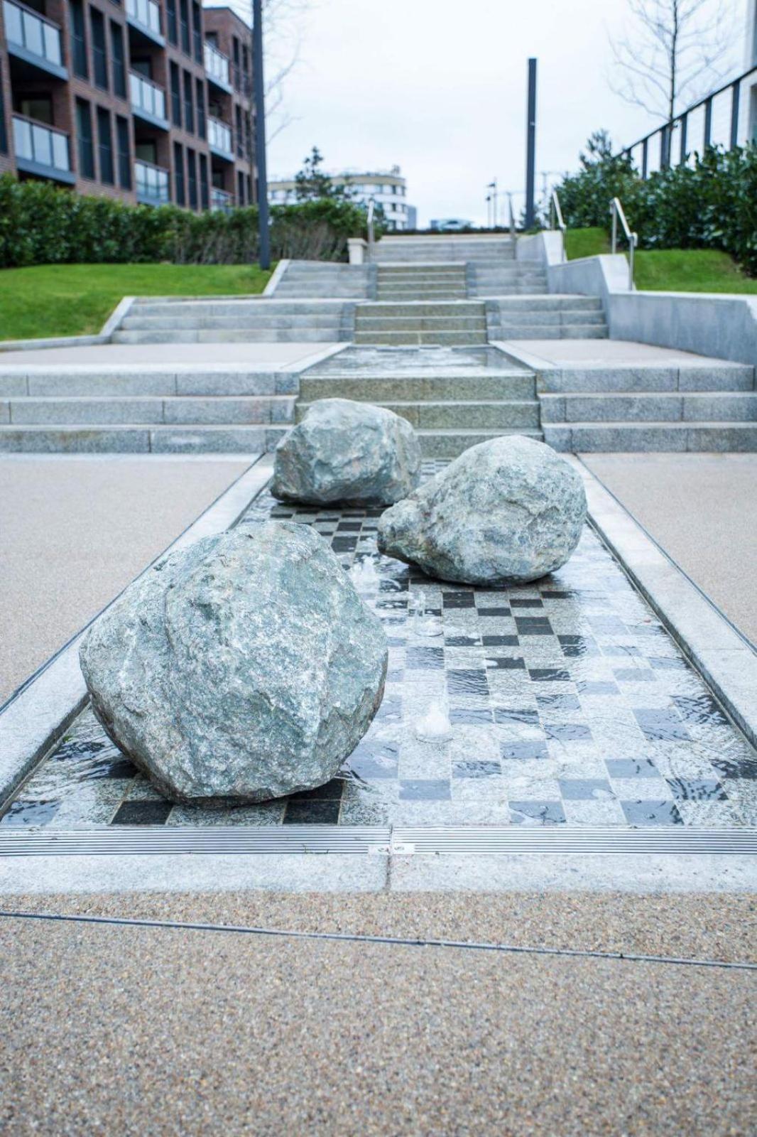 UNIQUE 2 BED APARTMENT