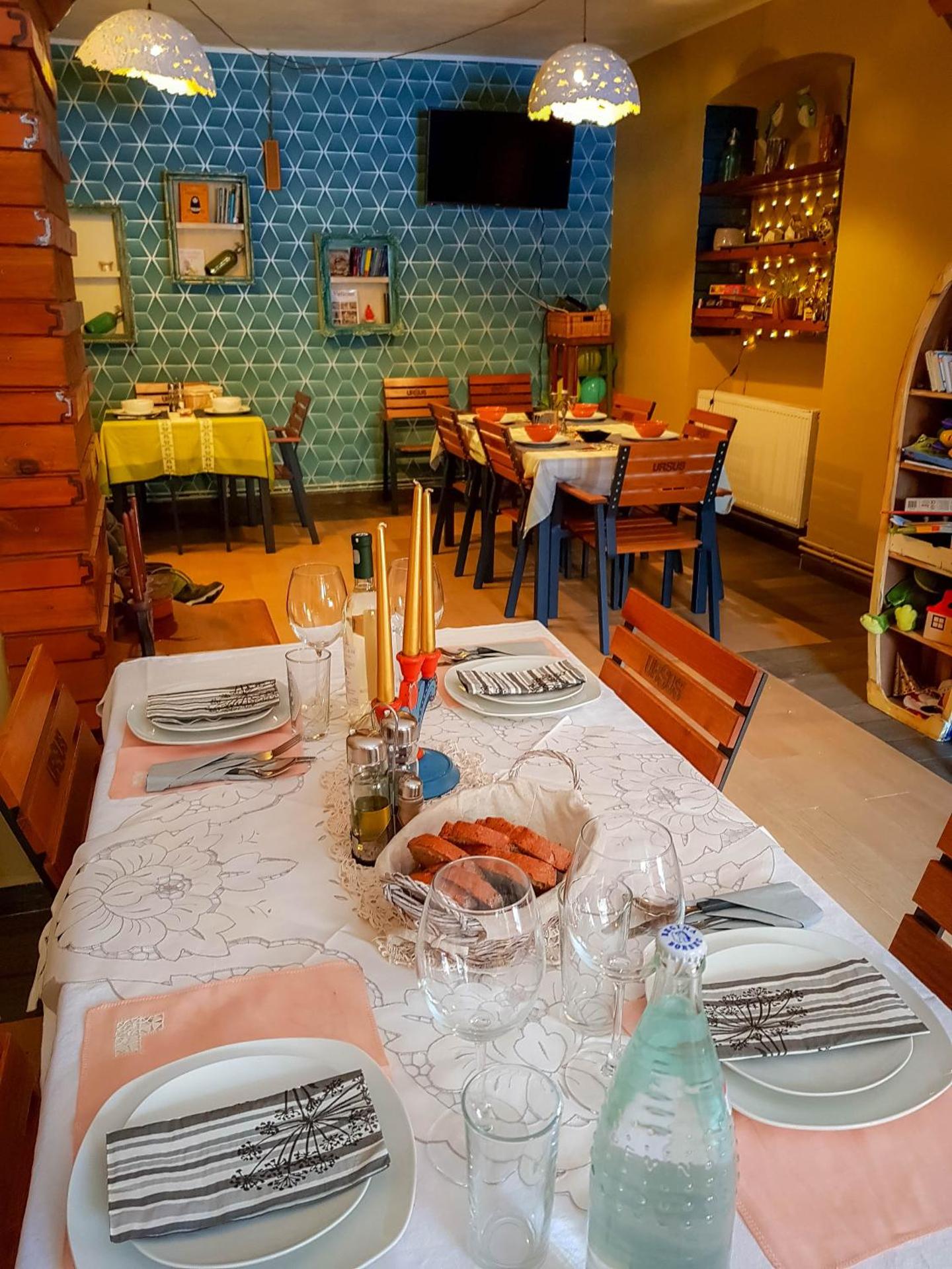 Restaurant/places to eat