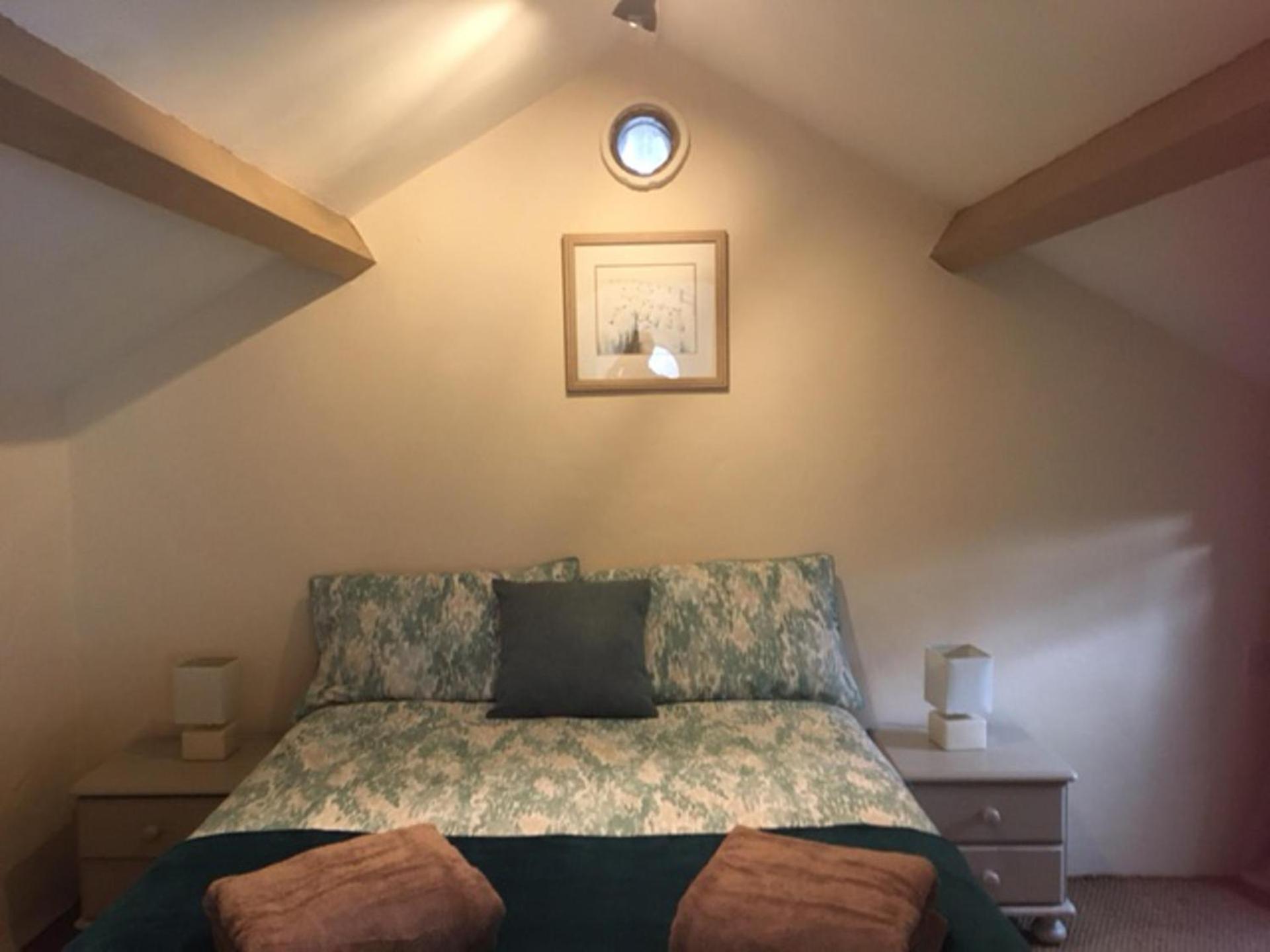 Cottage - Sleeps 4 - Pets Ok - Garden - Parking