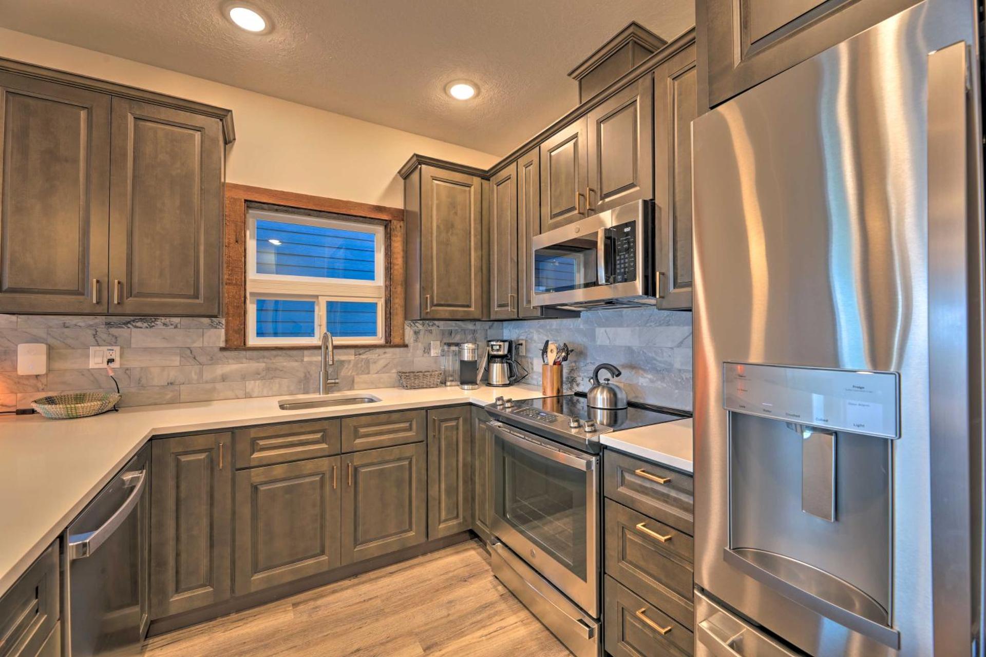 Sanderling Sea Cottages, Unit 6 with Beach Access!