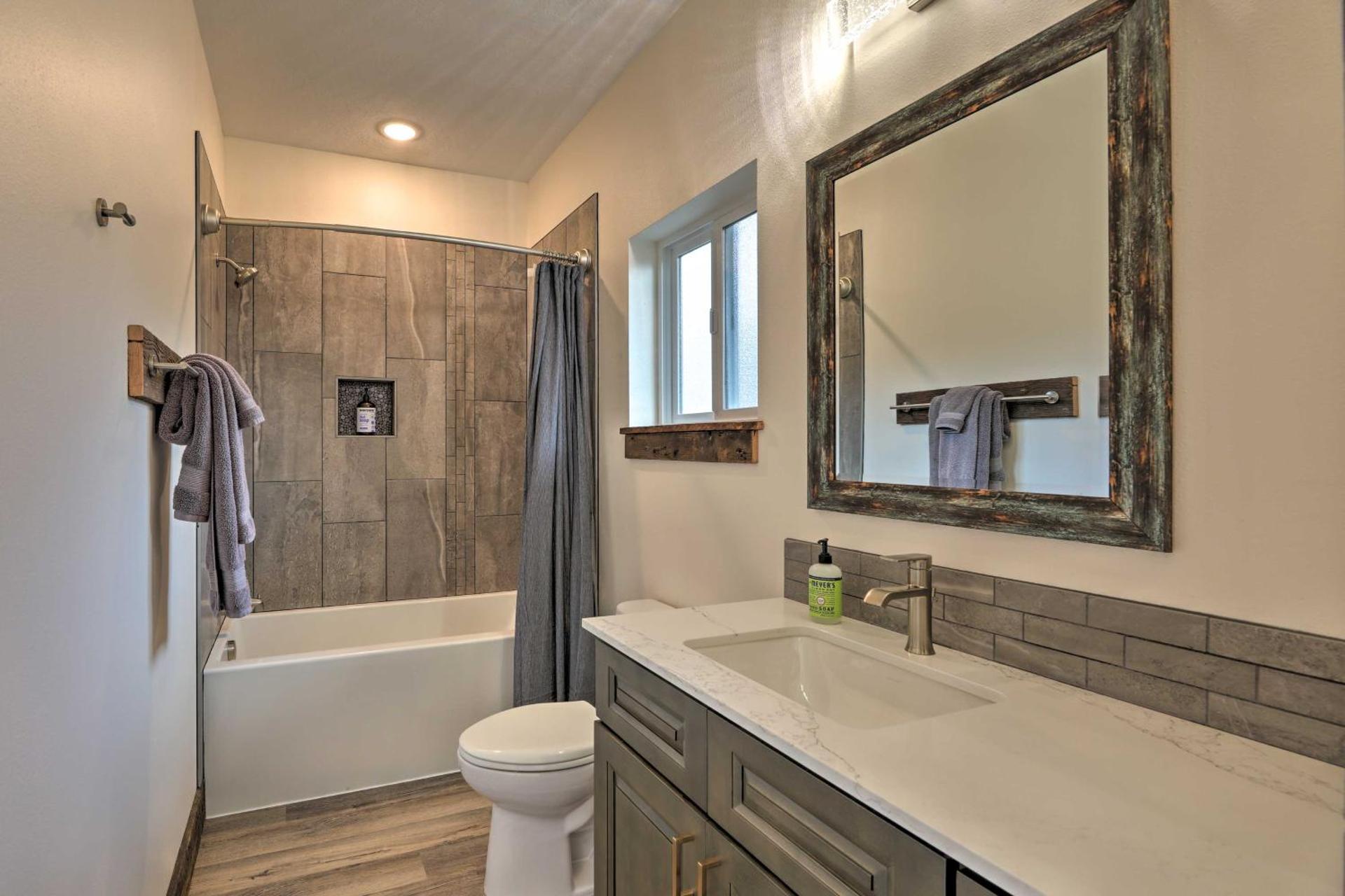 Sanderling Sea Cottages, Unit 6 with Beach Access!