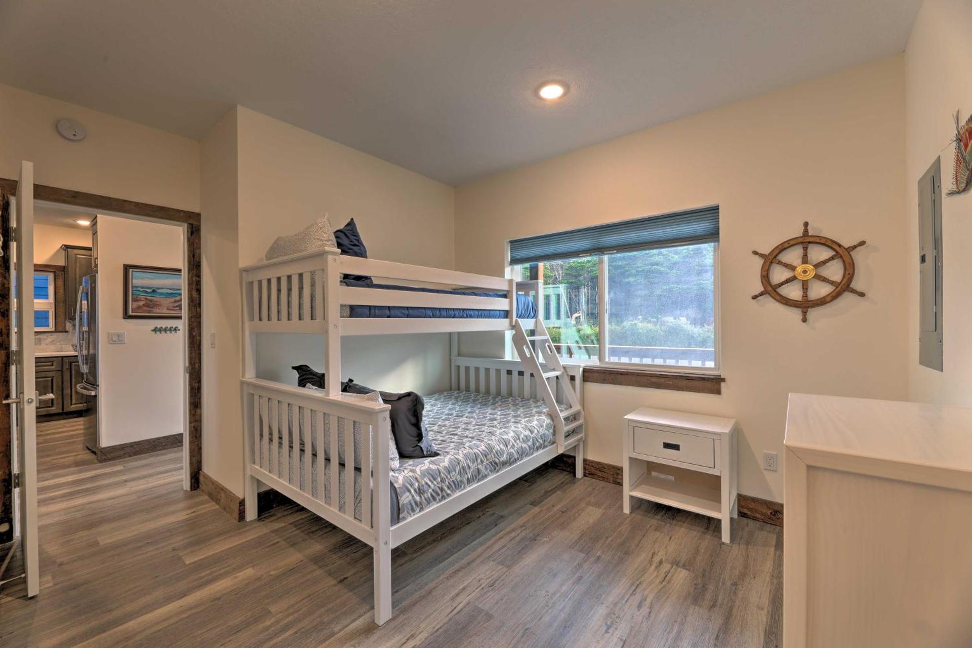 Sanderling Sea Cottages, Unit 6 with Beach Access!