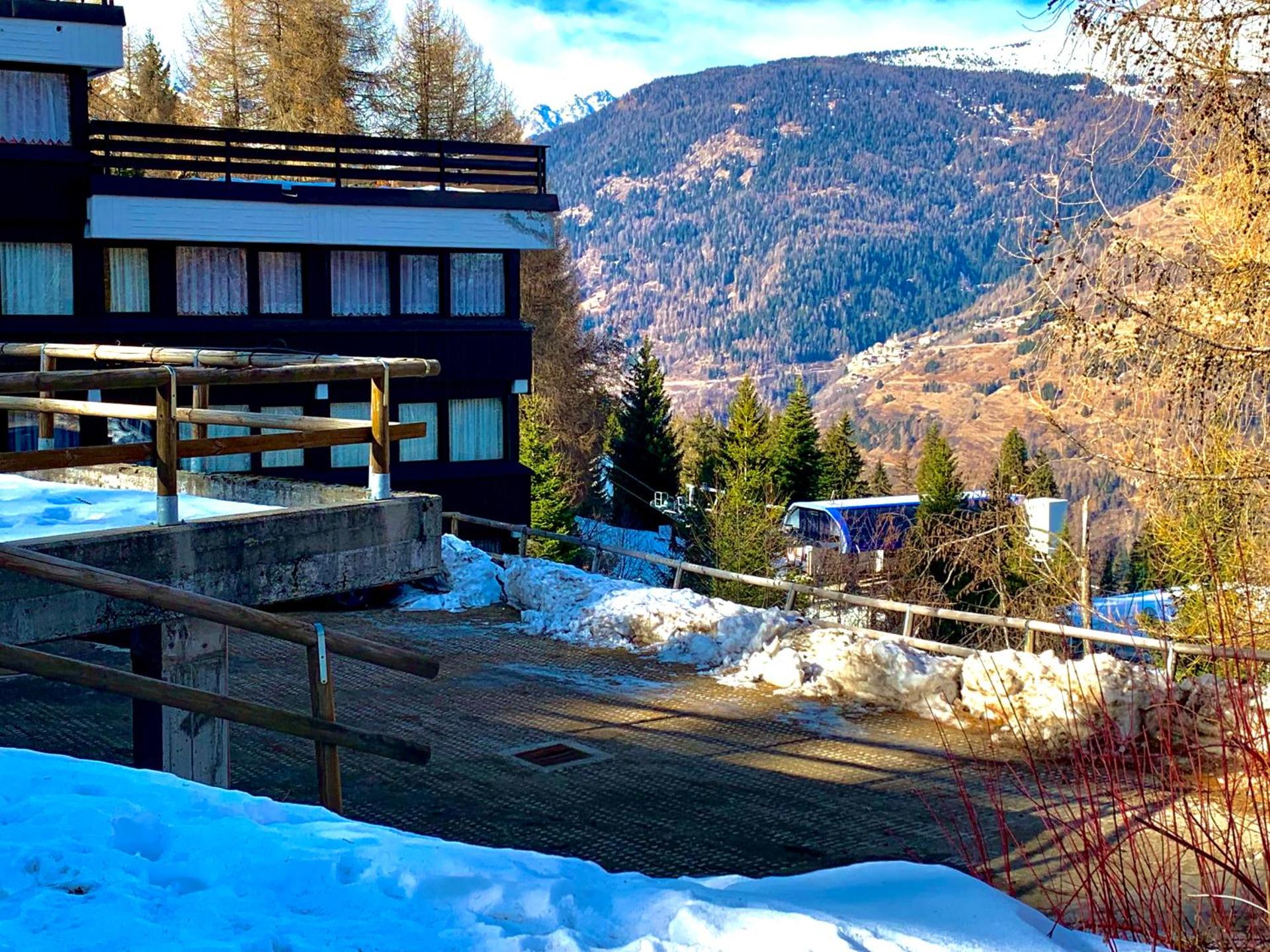 Inner courtyard view