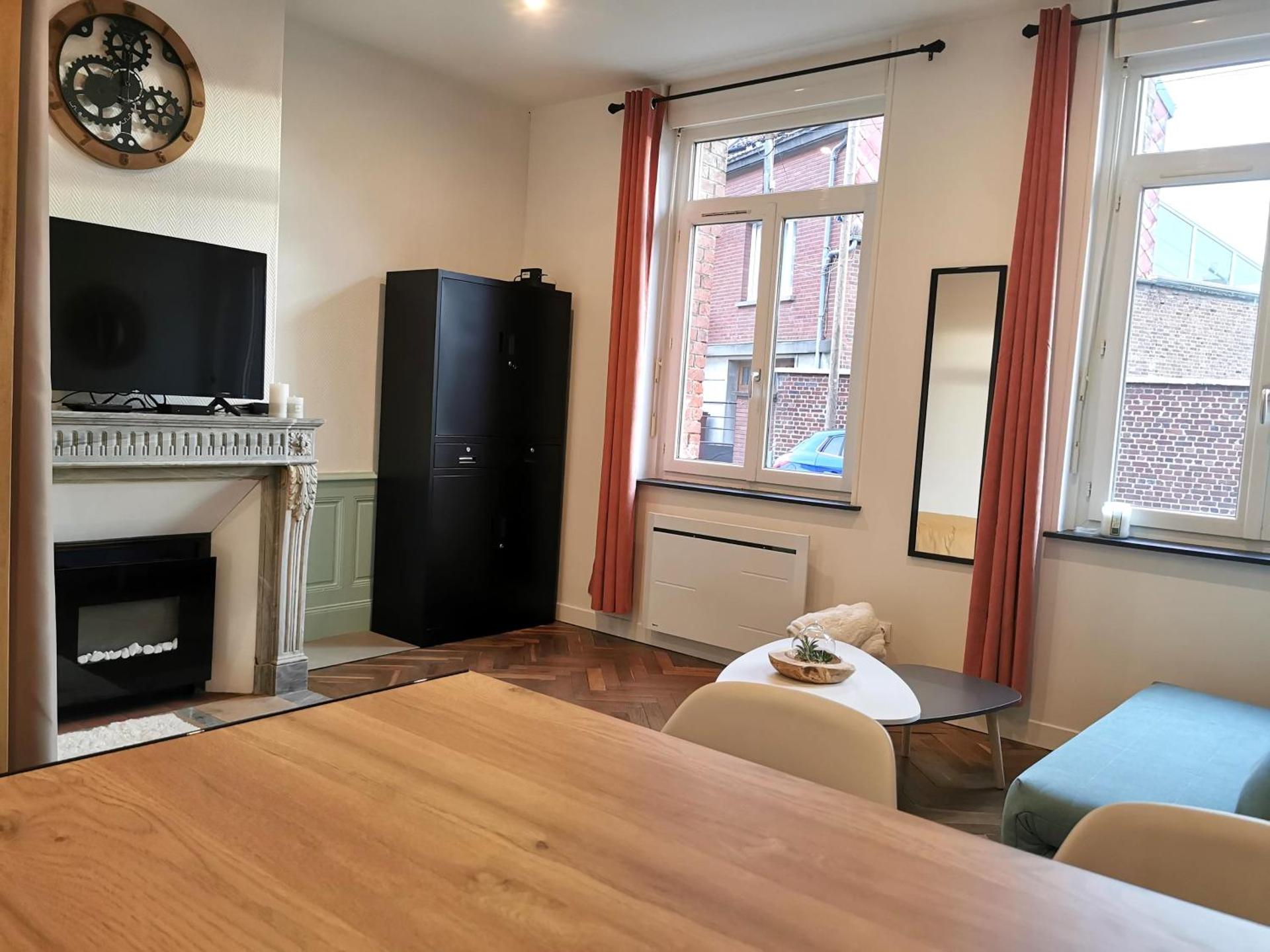 Communal lounge/ TV room